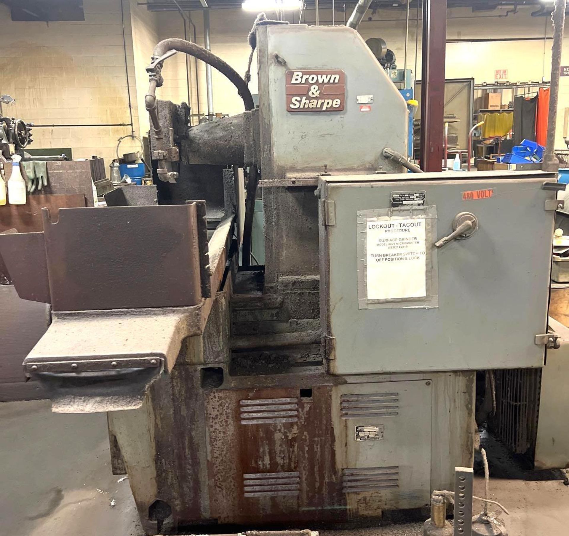 8" x 24" Brown & Sharpe Hydraulic Surface Grinder - Image 2 of 9