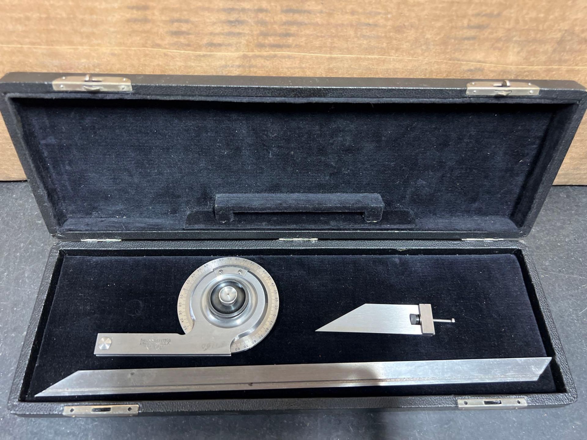 Starrett Model# 364 Protractor w/ Case - Image 3 of 4