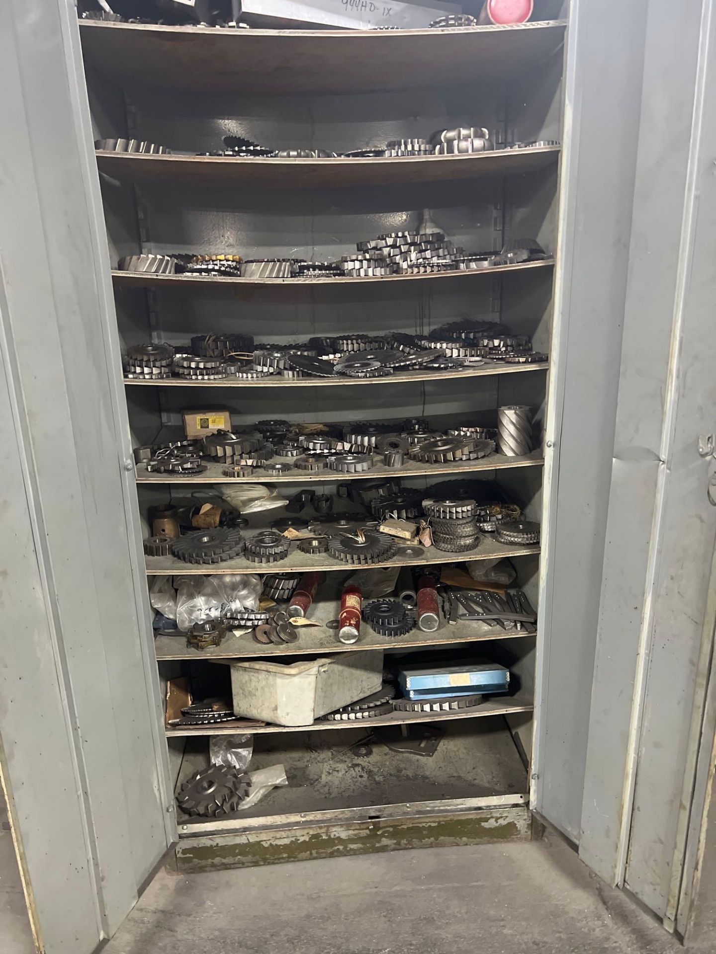 2 Door Cabinet w/ Assorted Milling Cutters - Image 2 of 5