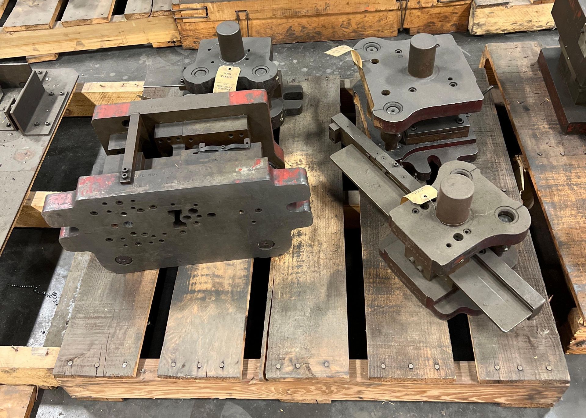 Lot of (4) Skids of Steel Fixtures, Die Sets & Plates - Image 2 of 8