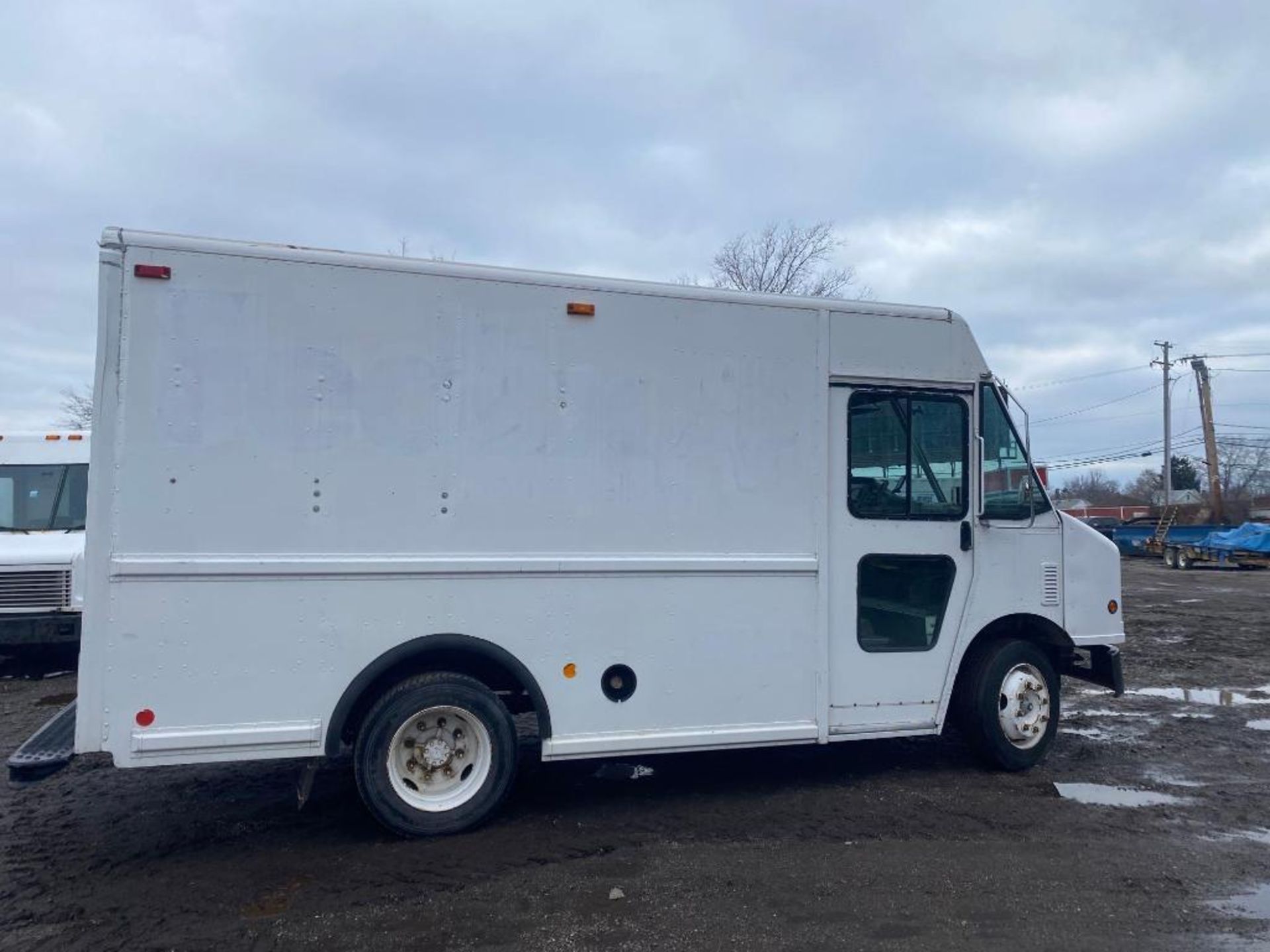 2006 Freightliner MT45 Diesel Step Van - Image 7 of 15