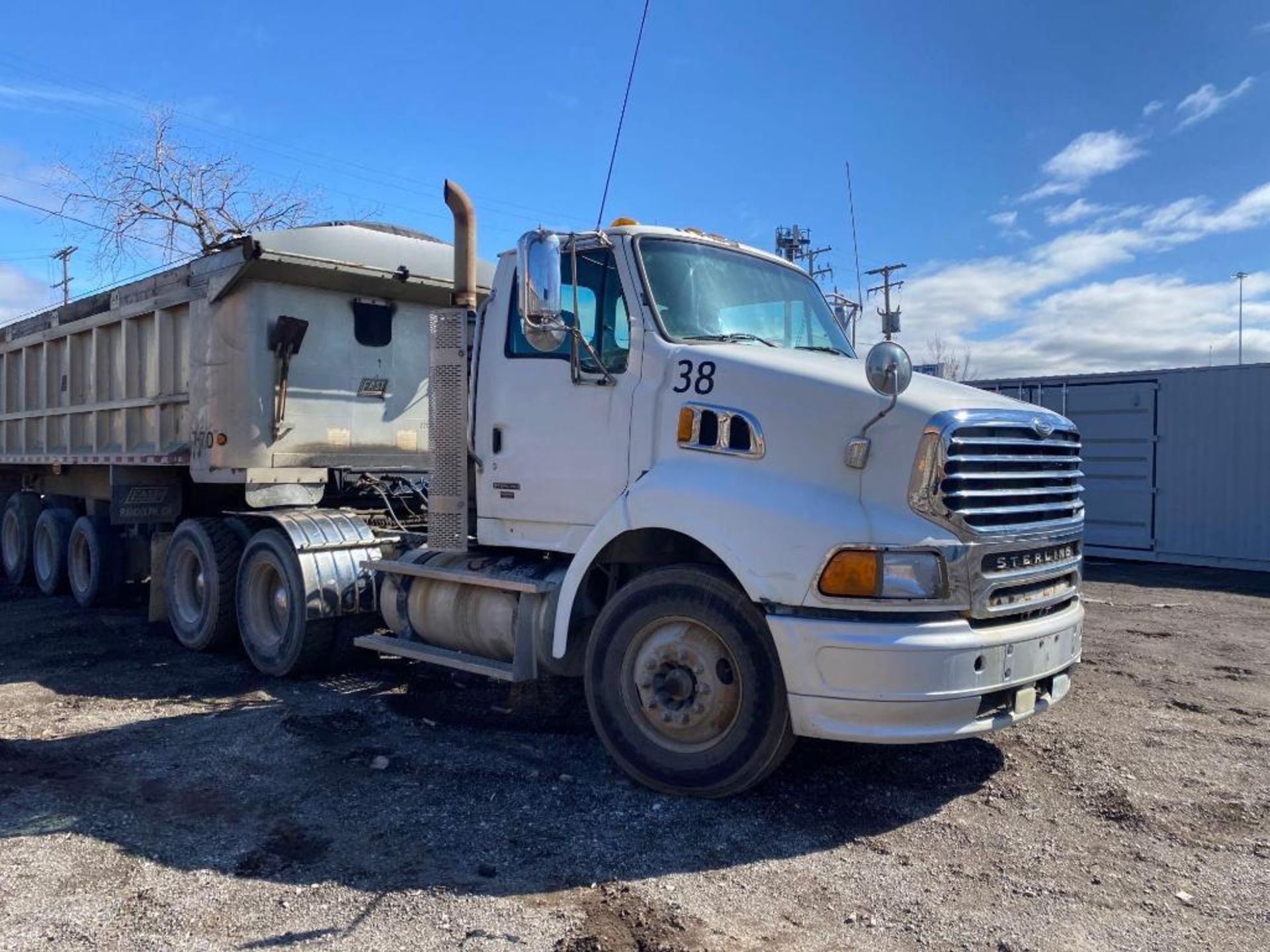 2008 Sterling A9500 Tandem Axle Tractor / Truck - Image 7 of 12