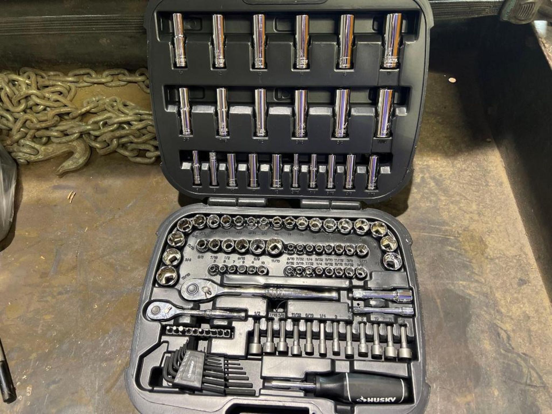 Husky 111-Piece Mechanics Tool Set - Image 2 of 2