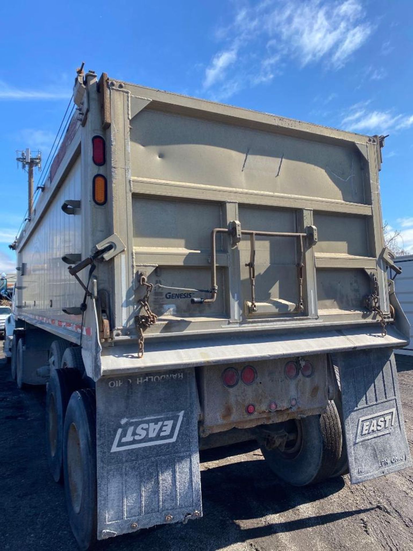 2006 East Manufacturing Co Quad Axle Aluminum Dump Trailer - Image 5 of 10