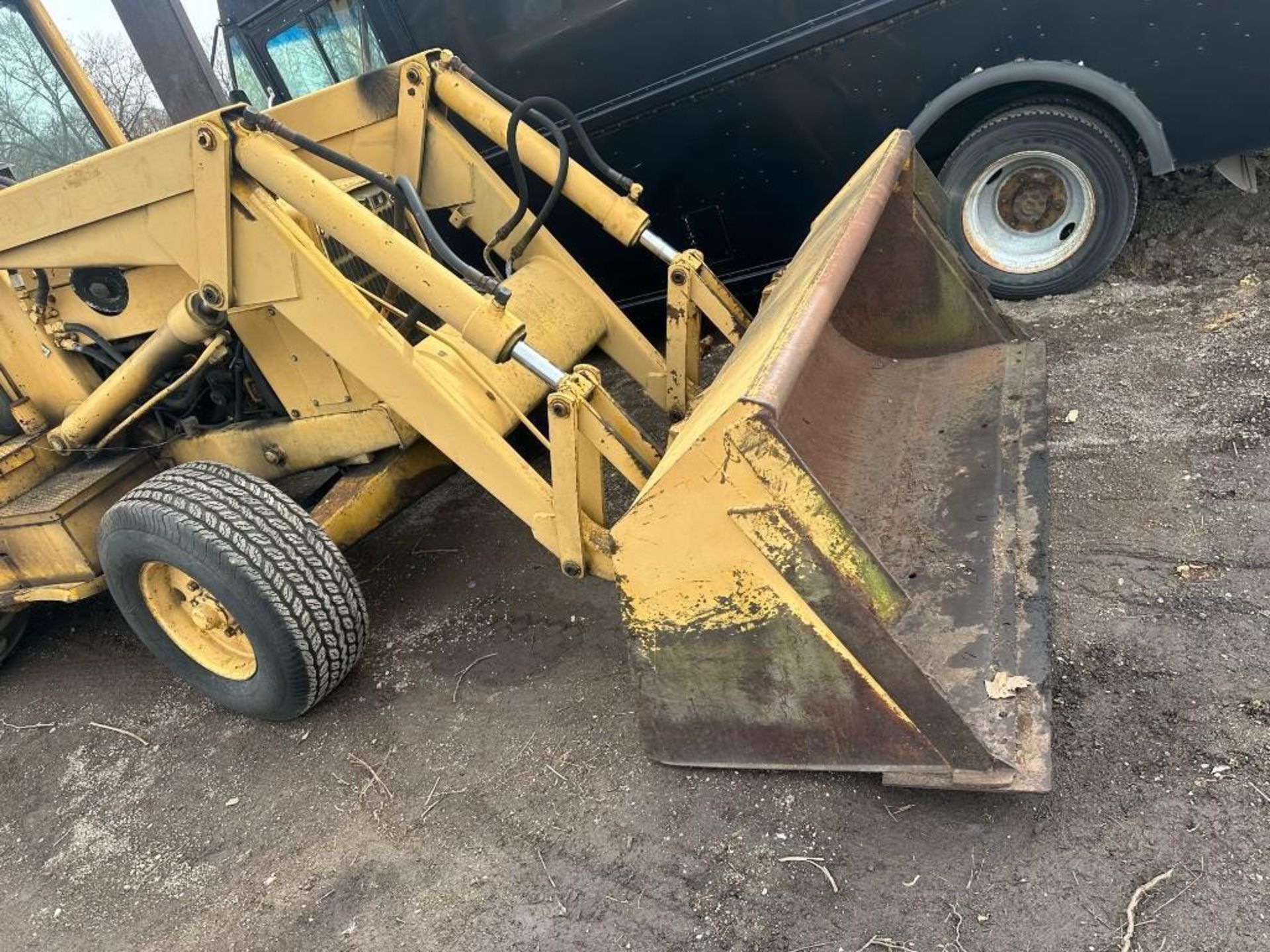 Ford 750 backhoe (located off-site, please read description) - Image 4 of 12