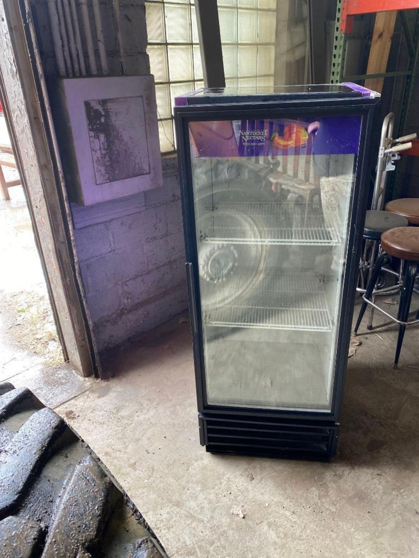 Approx 5ft Tall Man Cave 110v Beer Cooler - Image 2 of 3