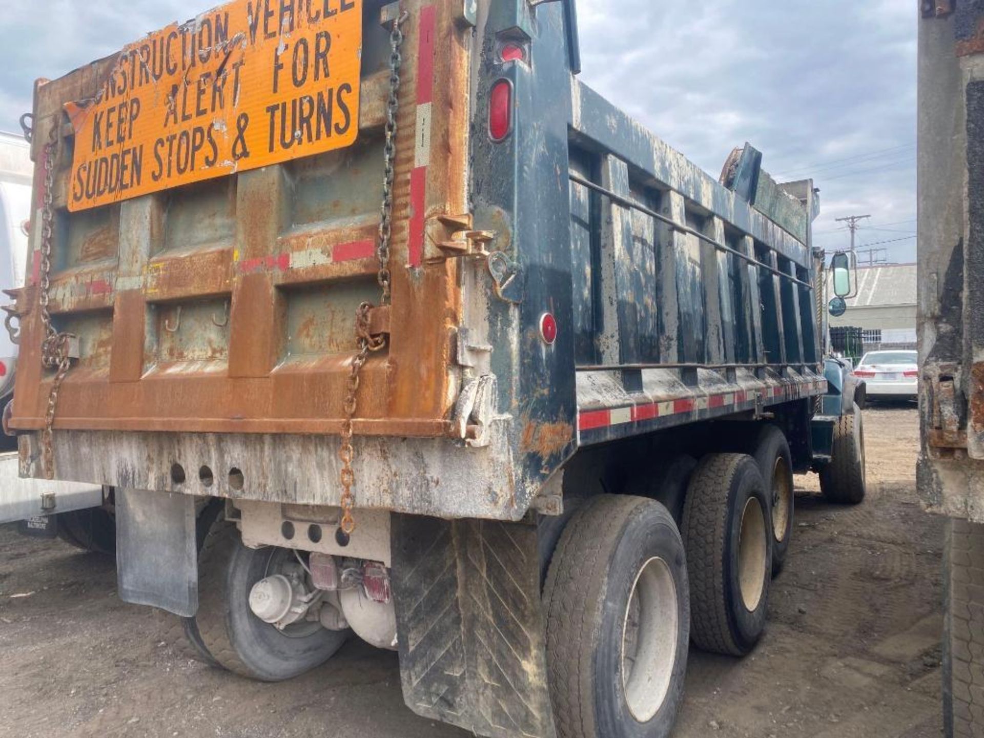 1995 Ford LTS9000 Tri-Axle Dump Truck - Image 11 of 14