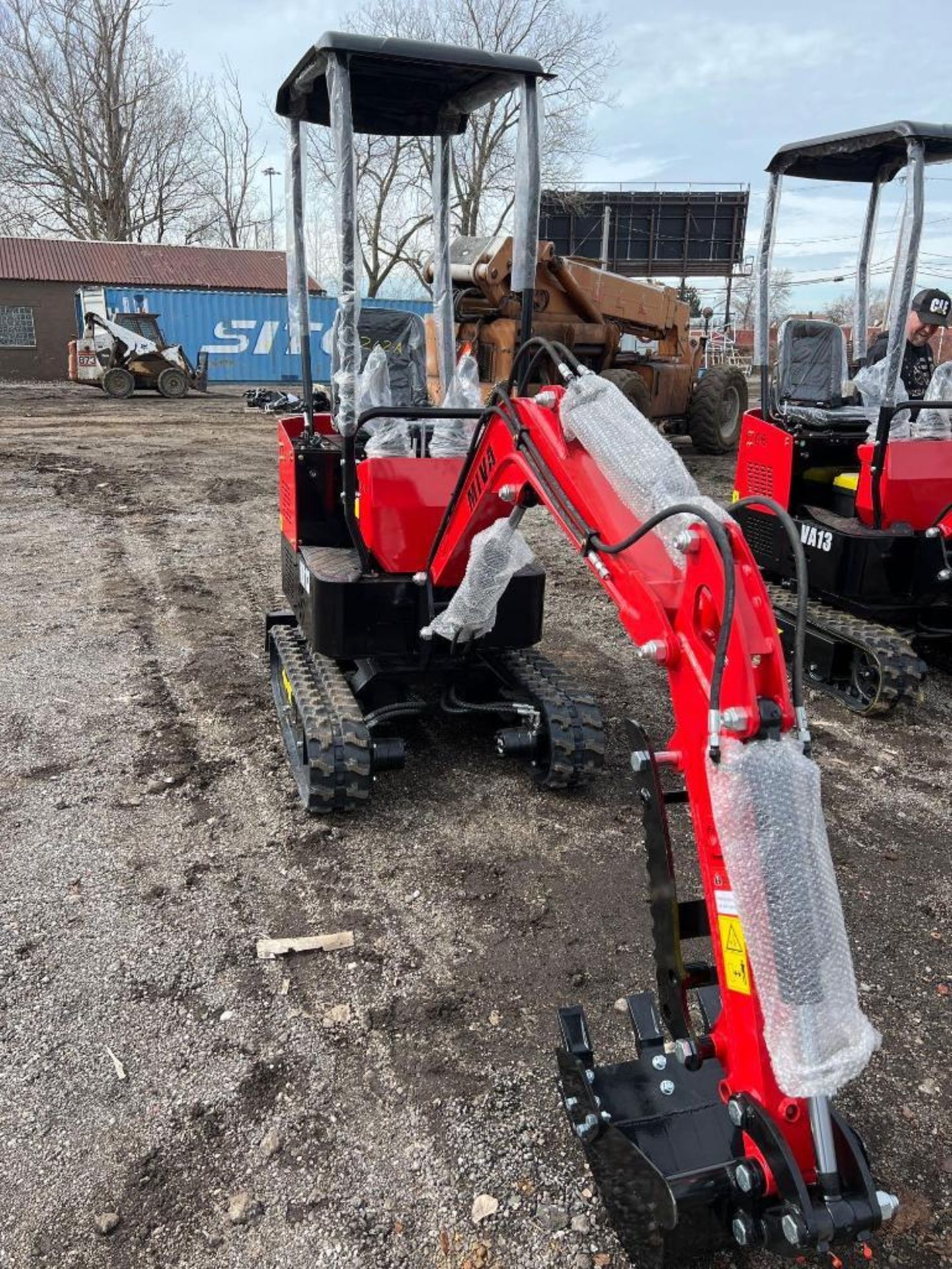 Miva VA13 Mini Excavator - Image 3 of 6