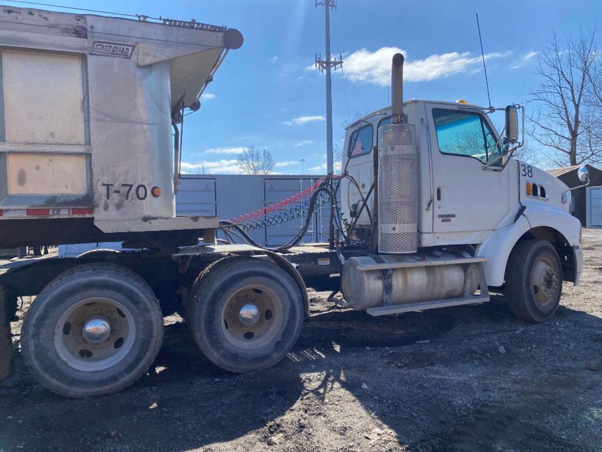 2008 Sterling A9500 Tandem Axle Tractor / Truck - Image 6 of 12