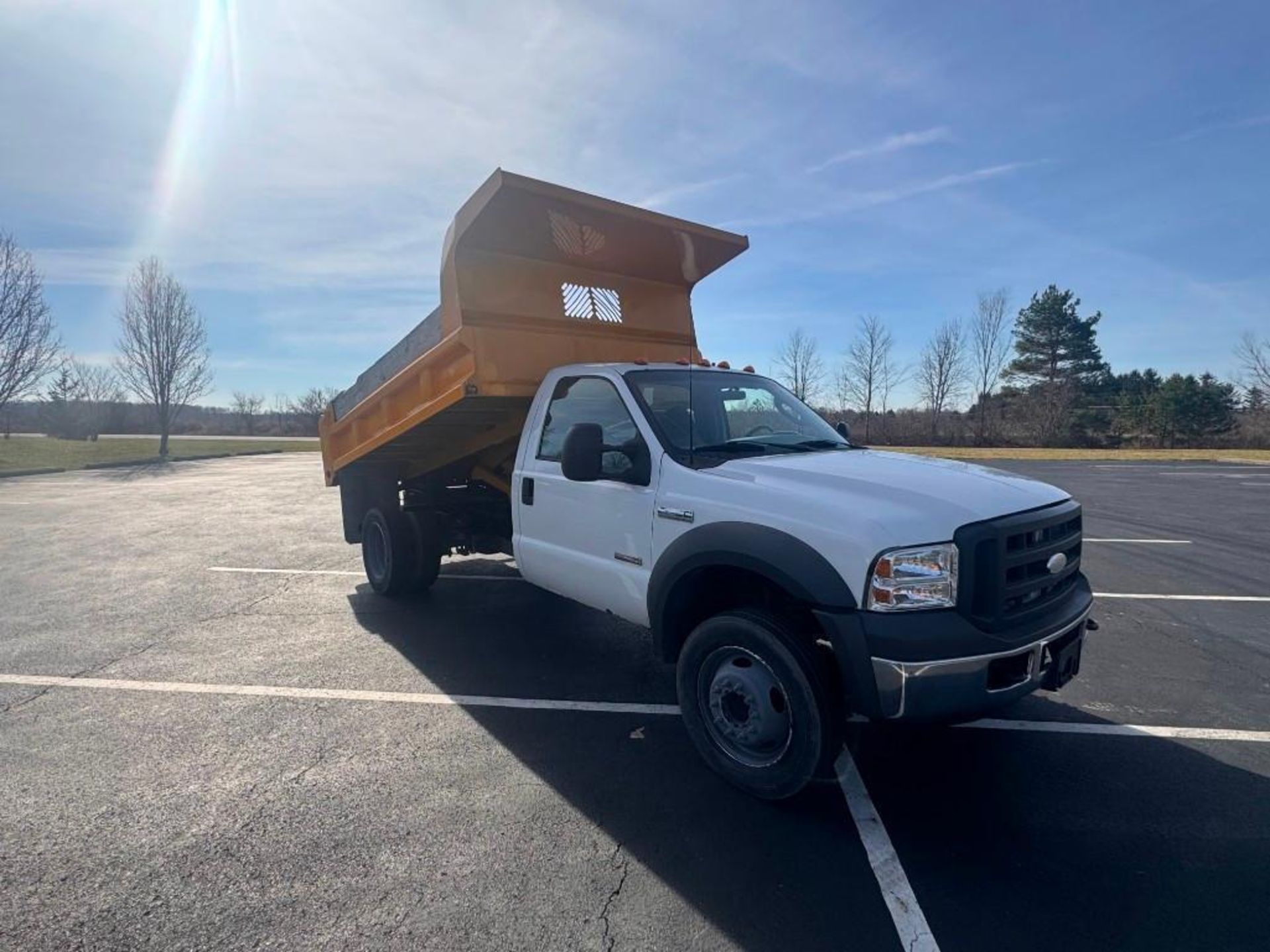 2005 Ford F-450 Pickup Truck (located off-site, please read description) - Image 7 of 8