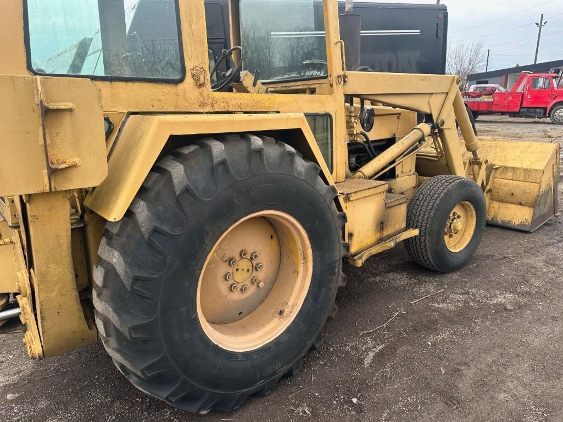 Ford 750 backhoe (located off-site, please read description) - Image 7 of 12