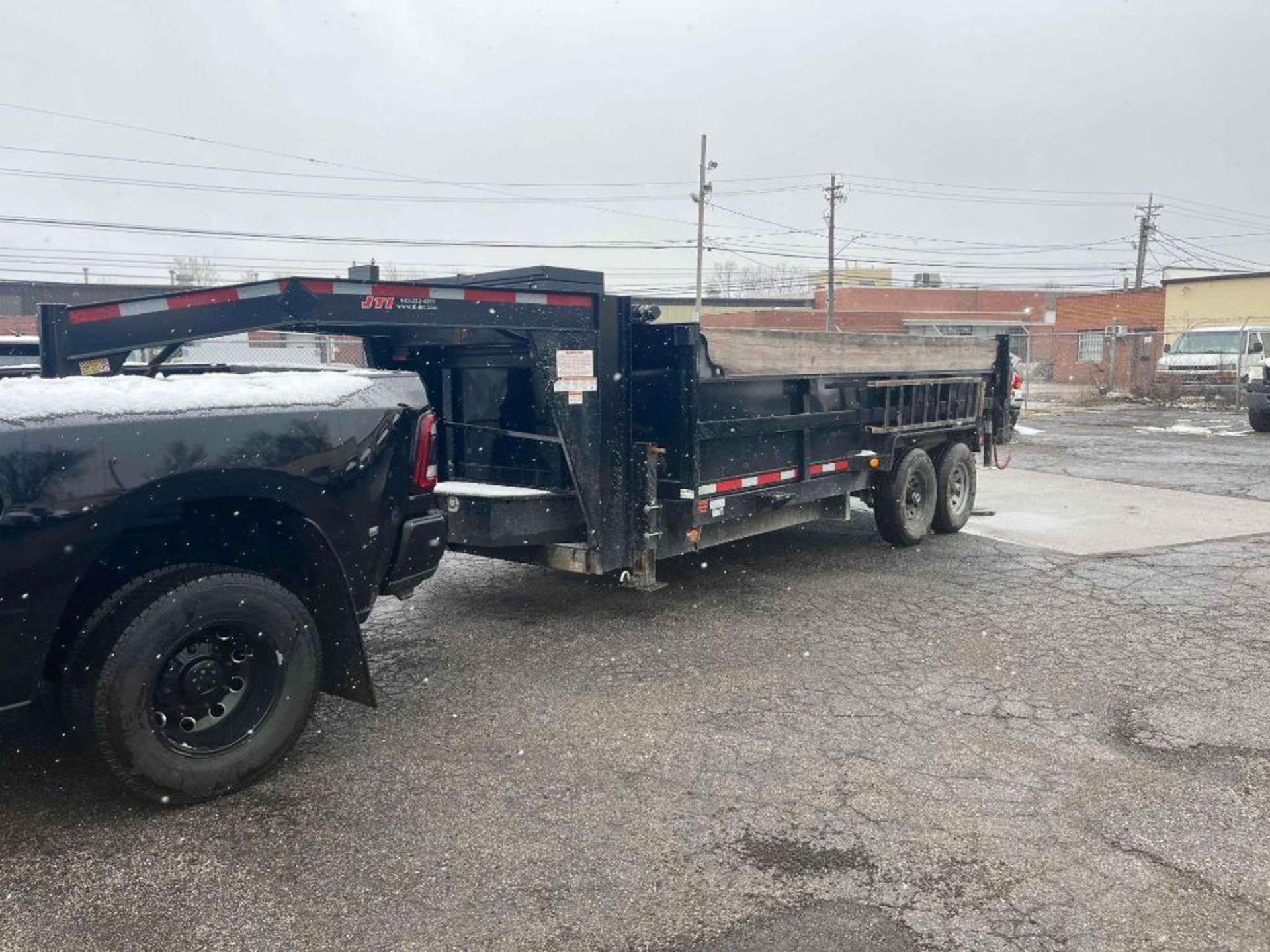 2024 Quality Trailer Co, 16ft Dual Cylinder, Tandem Gooseneck Dump Trailer (located off-site, please - Image 16 of 17