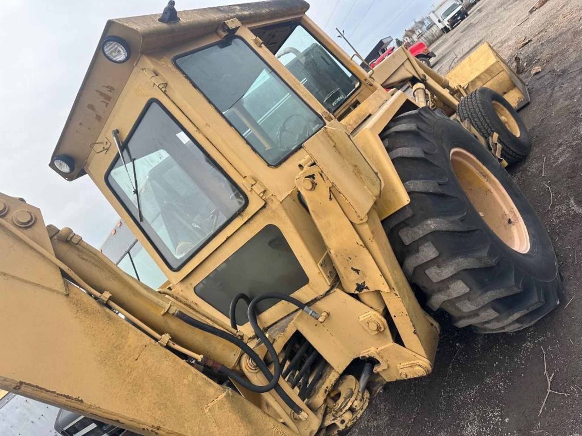 Ford 750 backhoe (located off-site, please read description) - Image 3 of 12