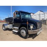 1998 Freightliner FL70 Single Axle Auto Tractor / Truck