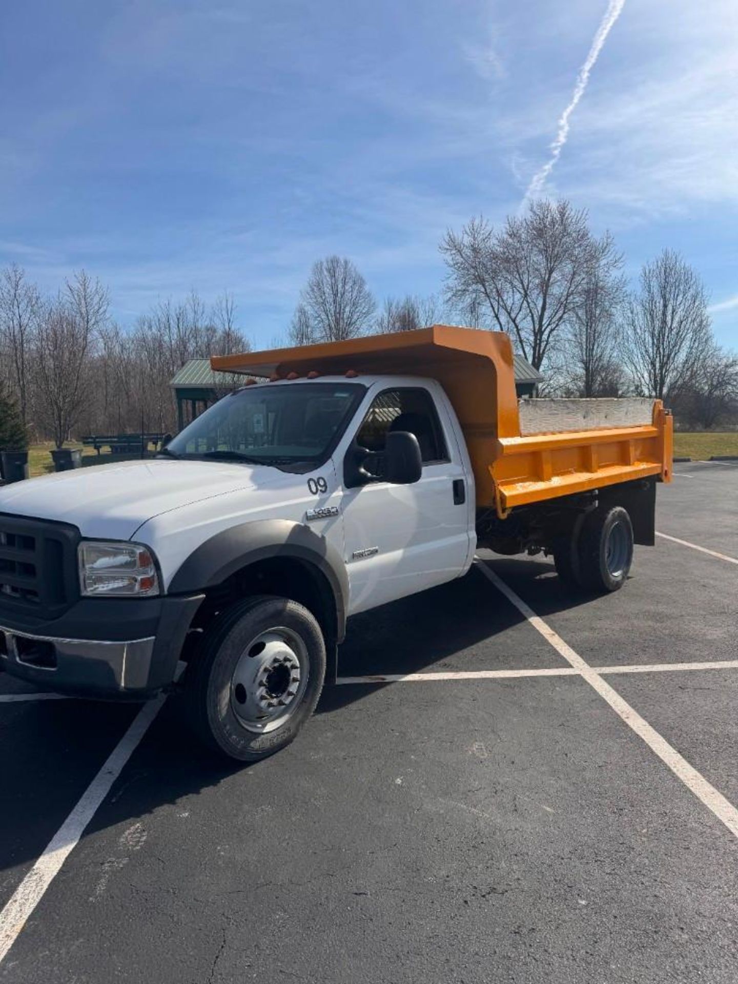 2005 Ford F-450 Pickup Truck (located off-site, please read description) - Image 2 of 8