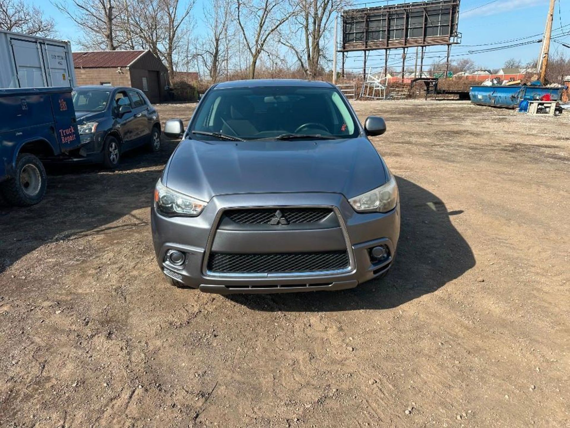 2012 Mitsubishi Outlander Sport Multipurpose Vehicle (MPV) - Bild 2 aus 8