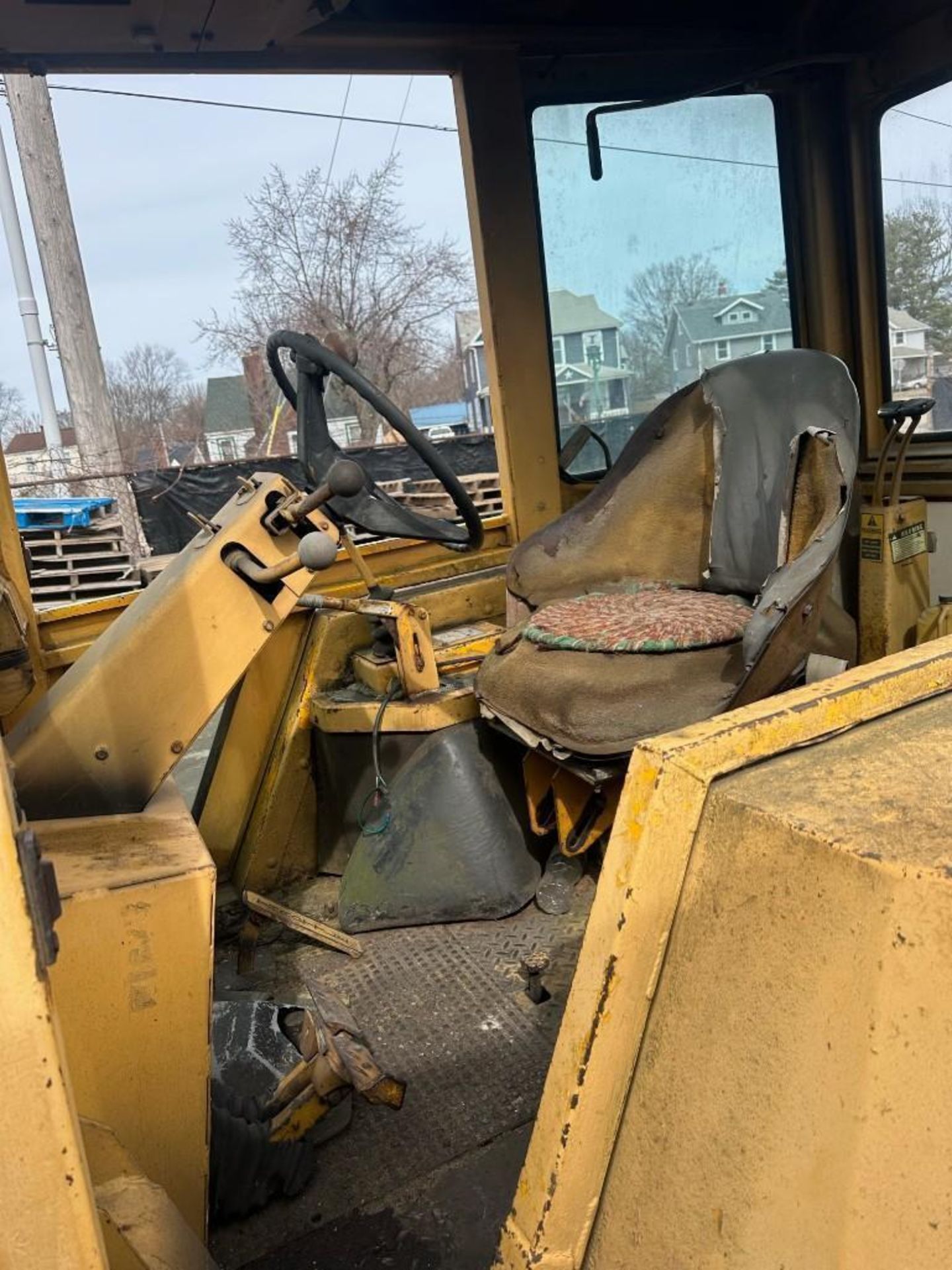 Ford 750 backhoe (located off-site, please read description) - Image 12 of 12