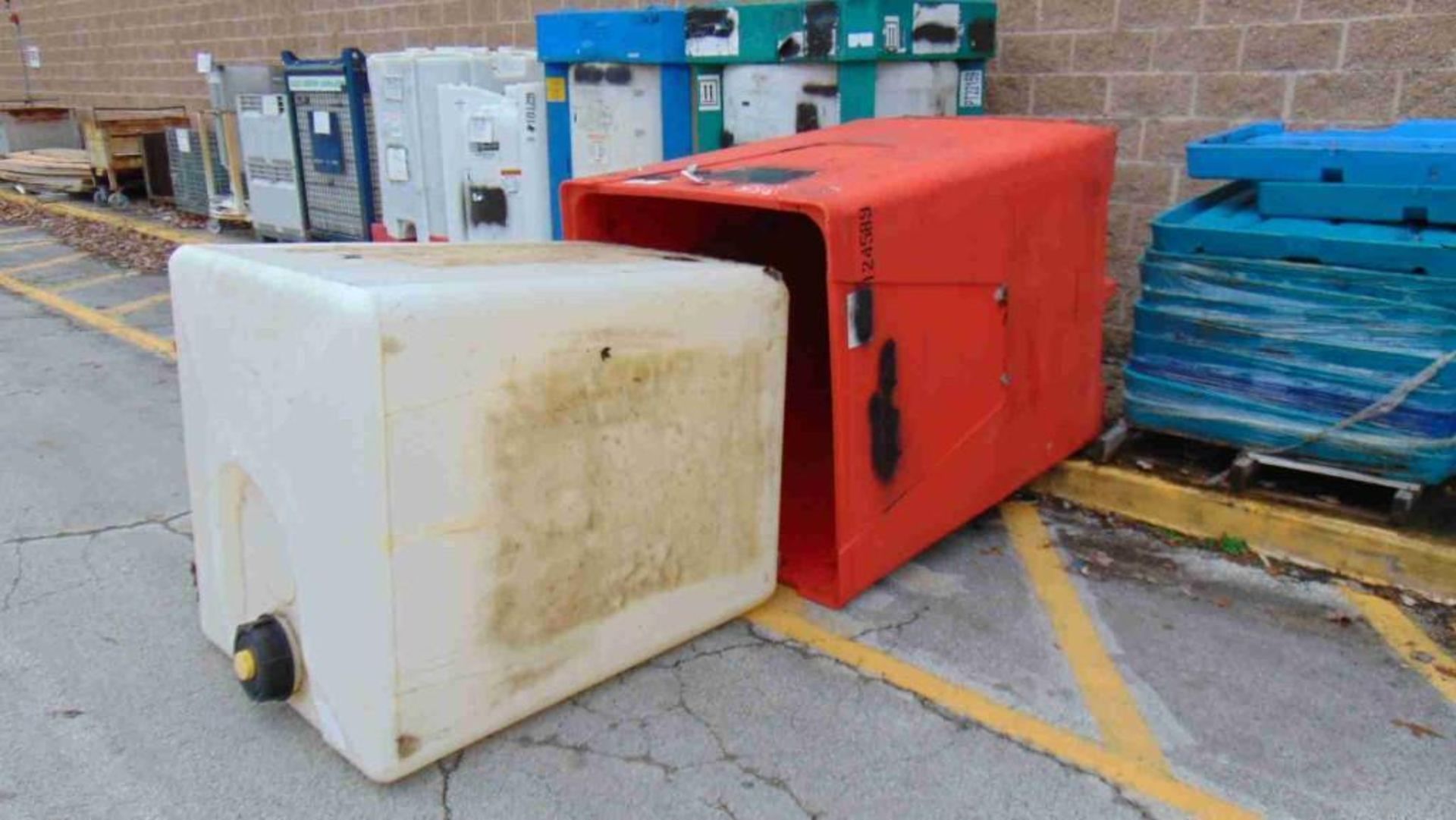 (6) 330 Gallon Insulated IBC Totes – Non Food Grade (located off-site, please read description) - Image 4 of 7