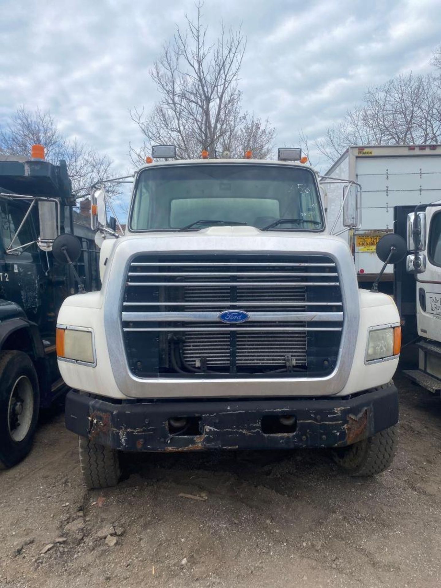 1996 Ford LS8000 Fuel Truck - Image 15 of 15