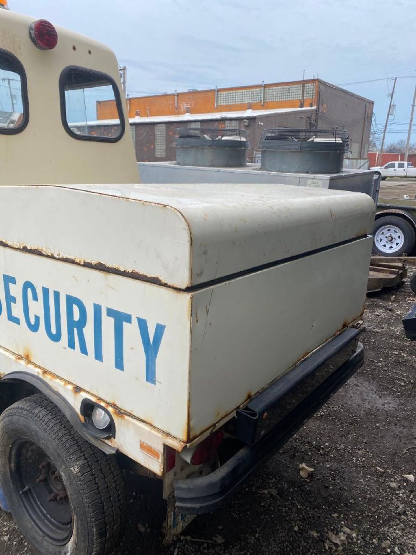 Cushman Gas Powered 3 Wheel Security Cart - Image 5 of 5