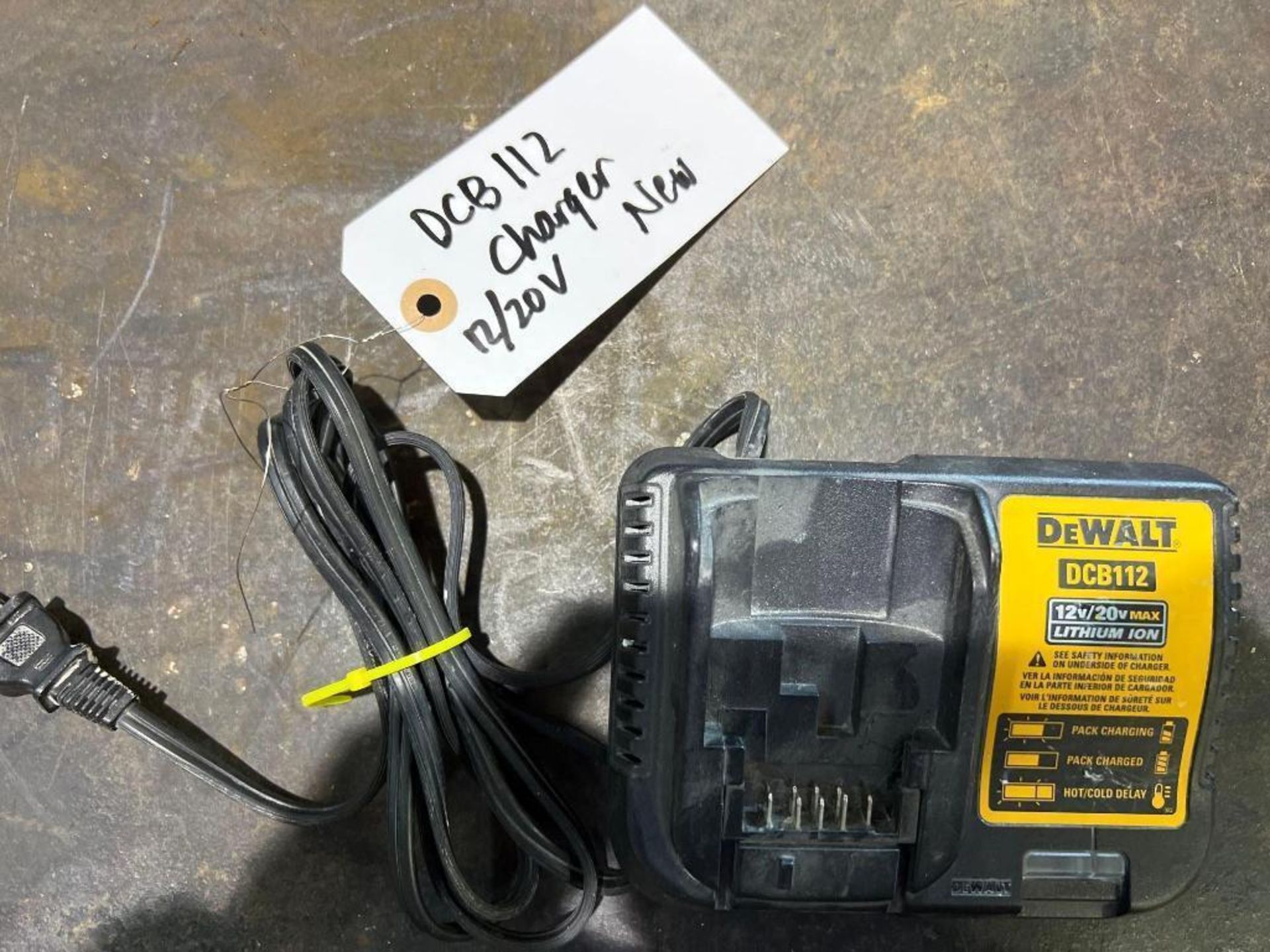 Dewalt Battery+Charger - Image 5 of 6