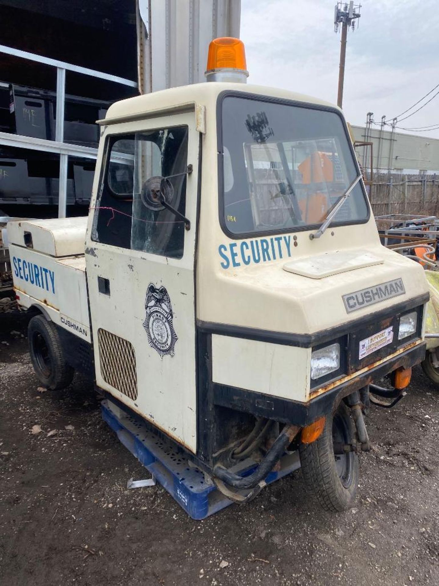 Cushman Gas Powered 3 Wheel Security Cart