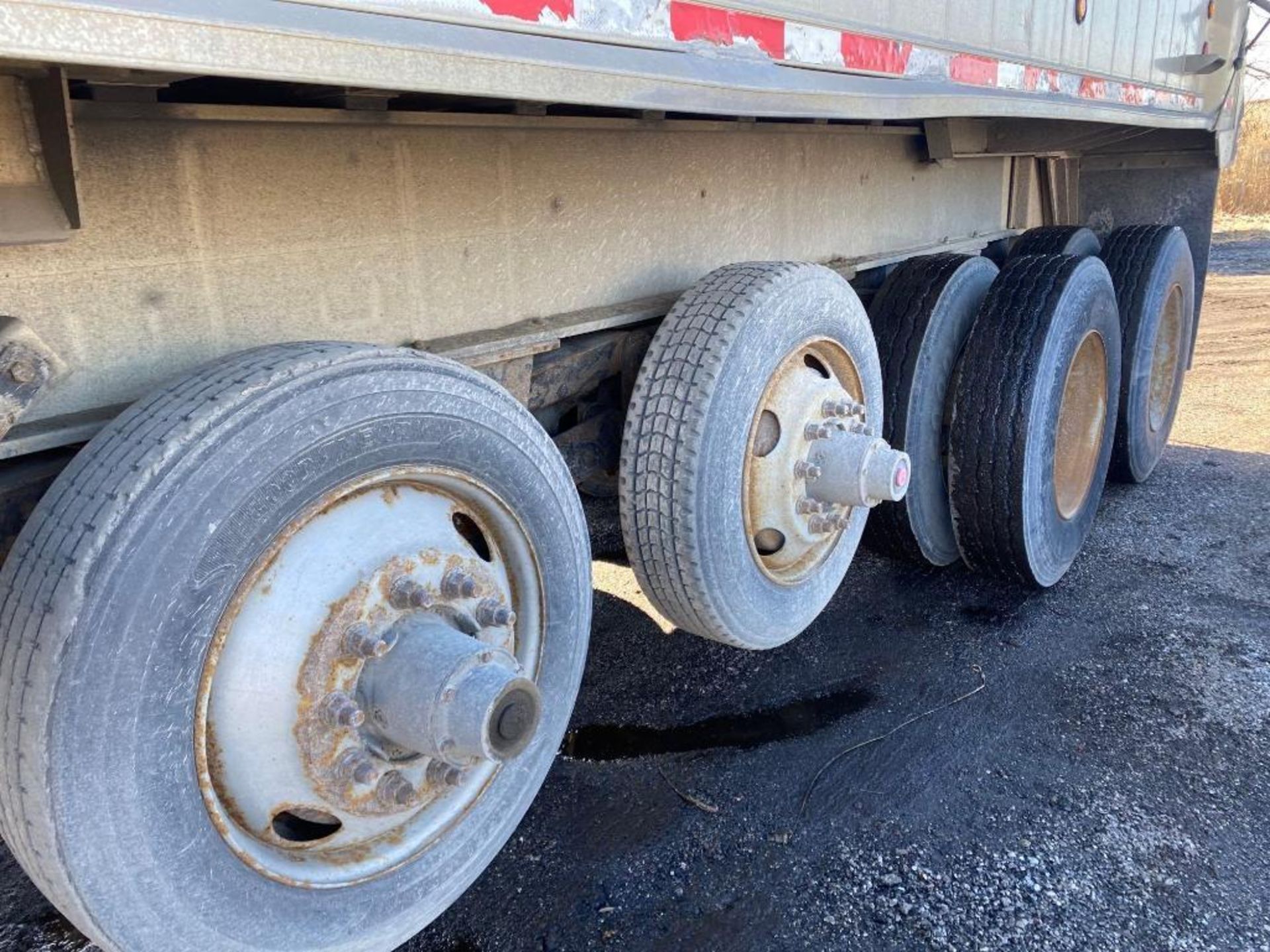 2006 East Manufacturing Co Quad Axle Aluminum Dump Trailer - Image 3 of 10