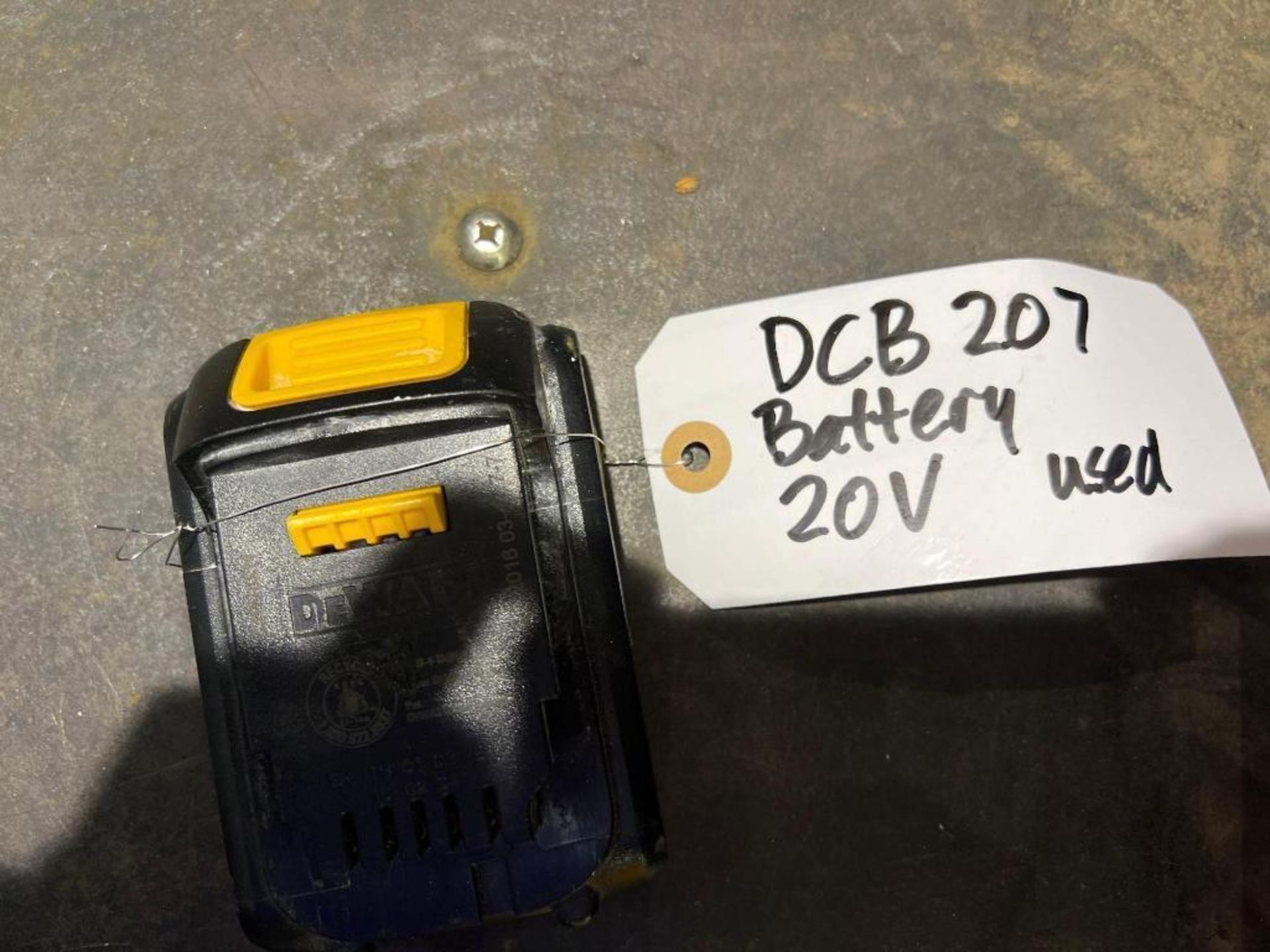 Dewalt Battery+Charger - Image 6 of 6