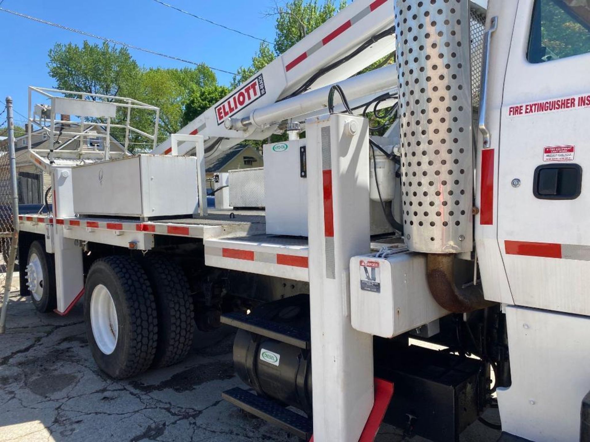 1994 Ford LN7000 60ft Bucket Truck (located offsite-please read full description) - Image 7 of 26