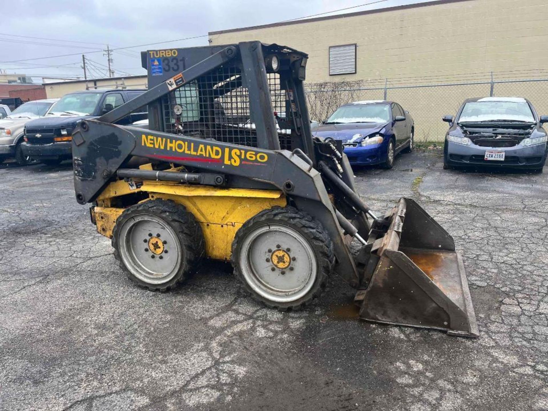 New Holland LS160 Skidloader (located off-site, please read description) - Image 3 of 13