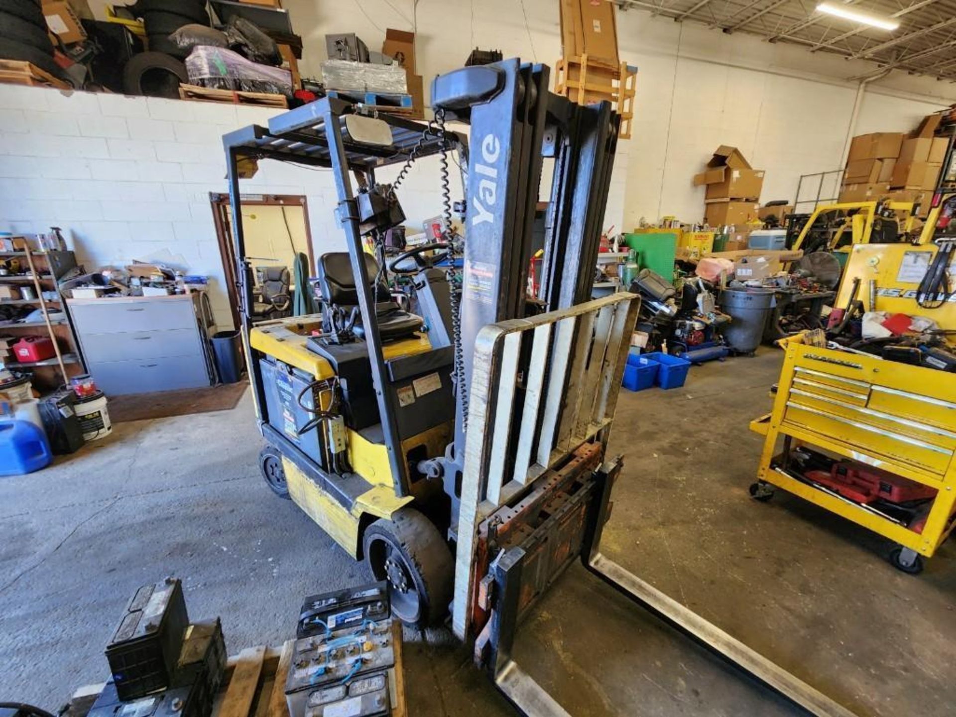 1999 Yale ERC 50 Electric Forklift (located off-site, please read description) - Image 2 of 5
