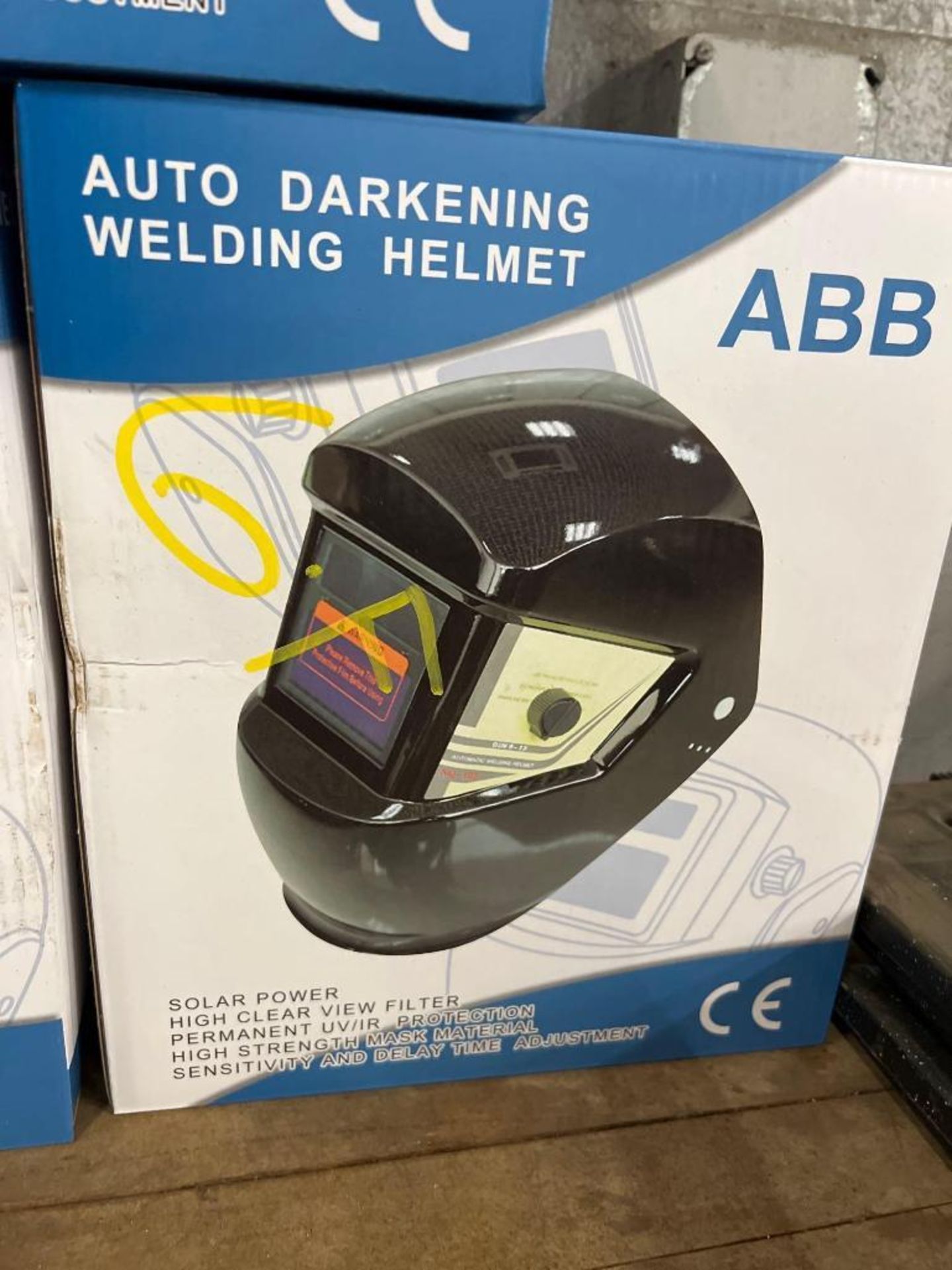 Auto Darkening Welding Helmet