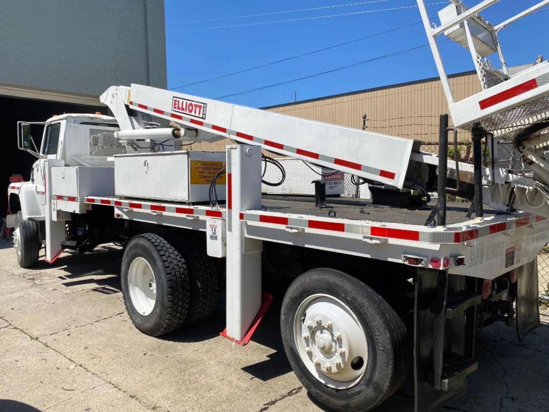 1994 Ford LN7000 60ft Bucket Truck (located offsite-please read full description) - Image 25 of 26