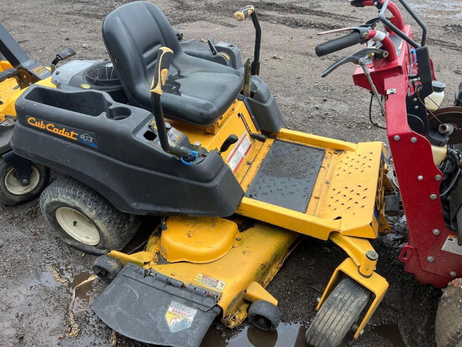 Cub Cadet Riding Lawn-Mower