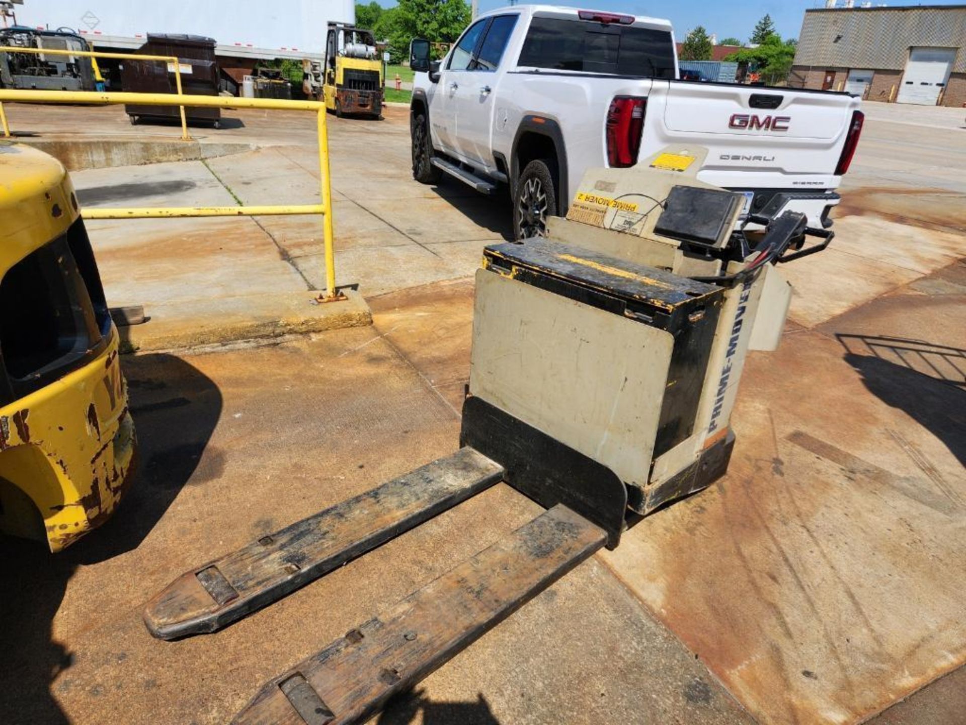 Prime Mover Electric Pallet Jack (located off-site, please read description) - Image 3 of 5