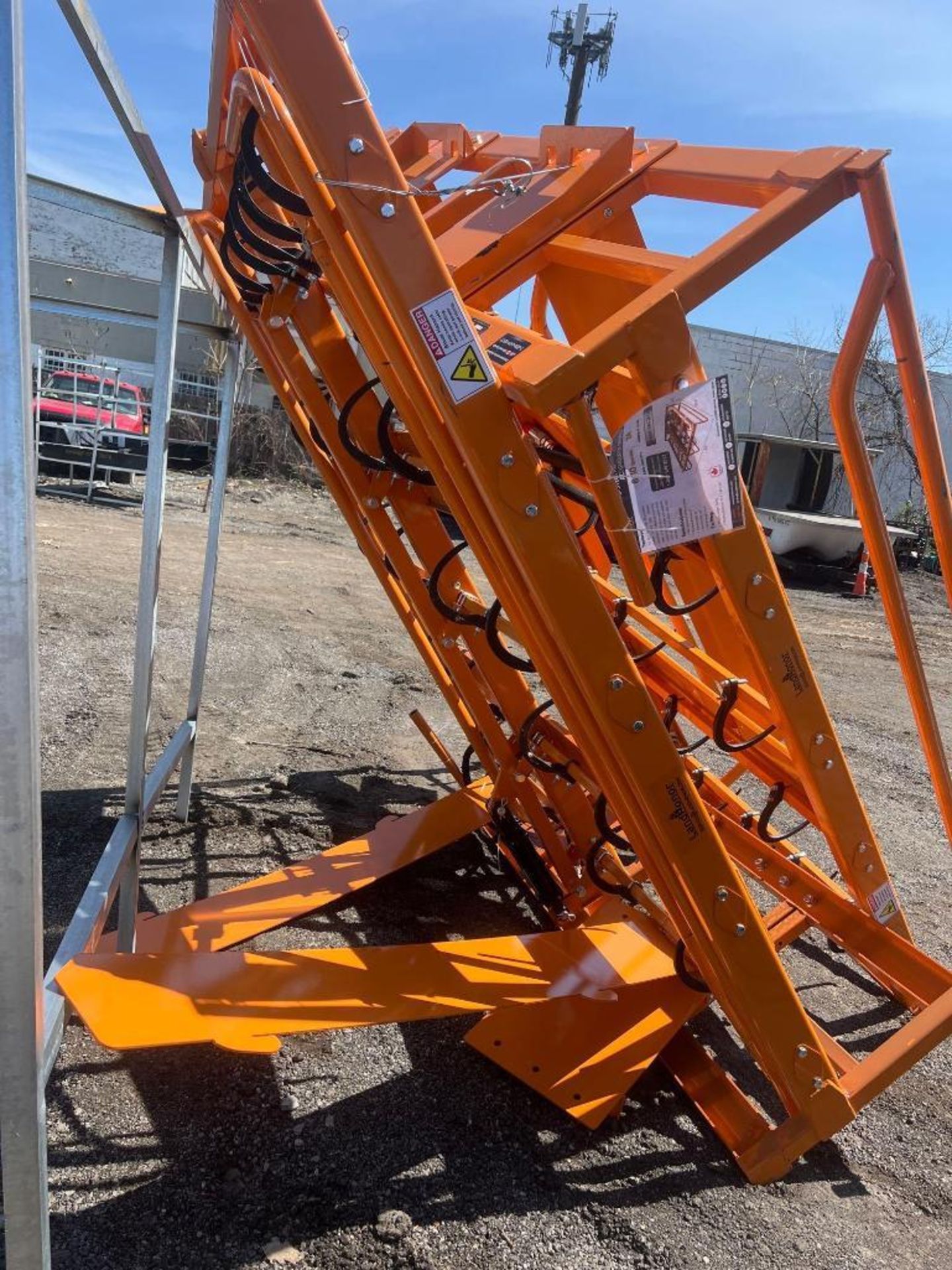 New Skid Steer Hay Accumalator Grapple - Image 2 of 3