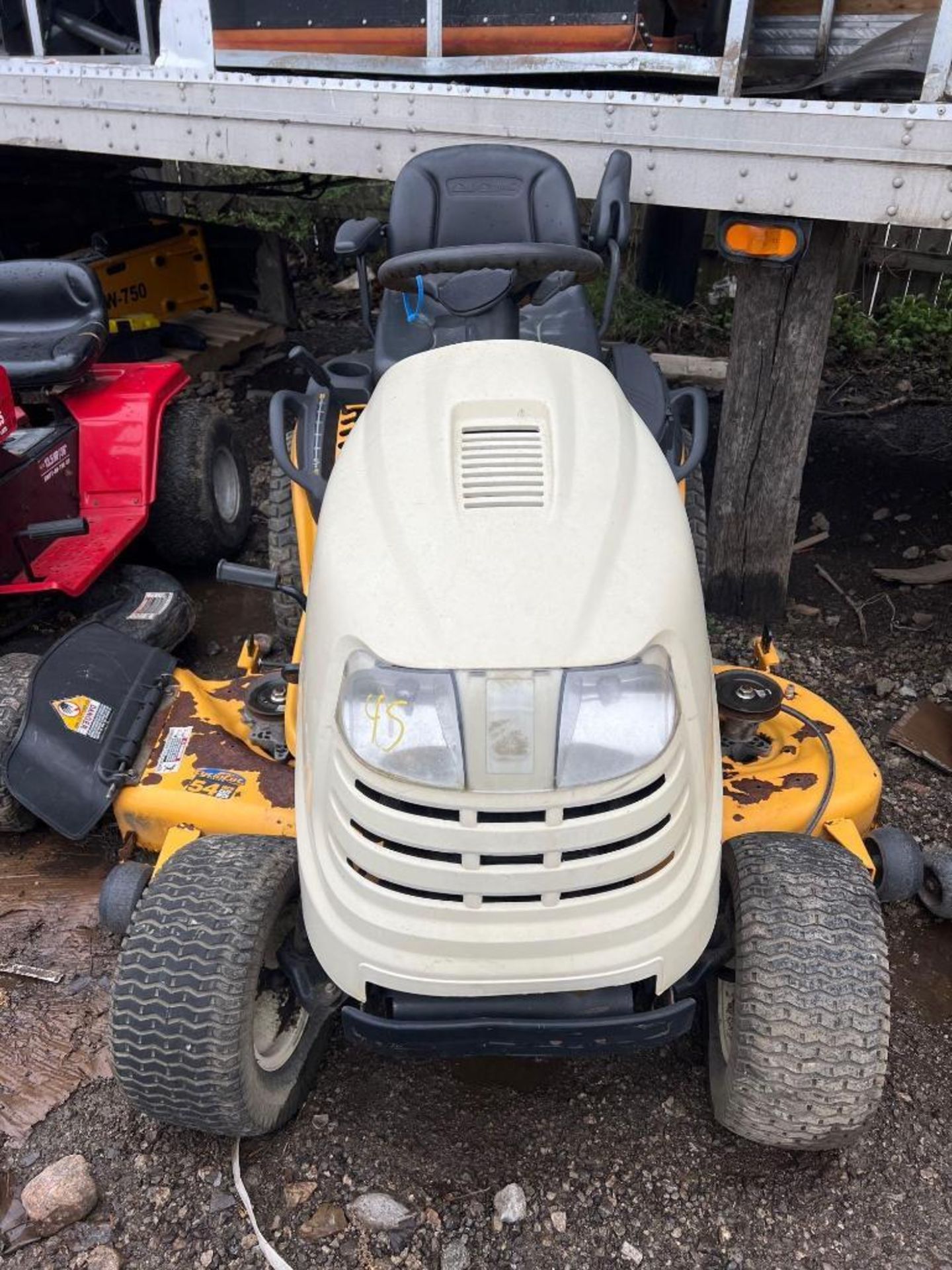 Cub Cadet GT1554VT Riding Lawn-Mower - Image 5 of 5