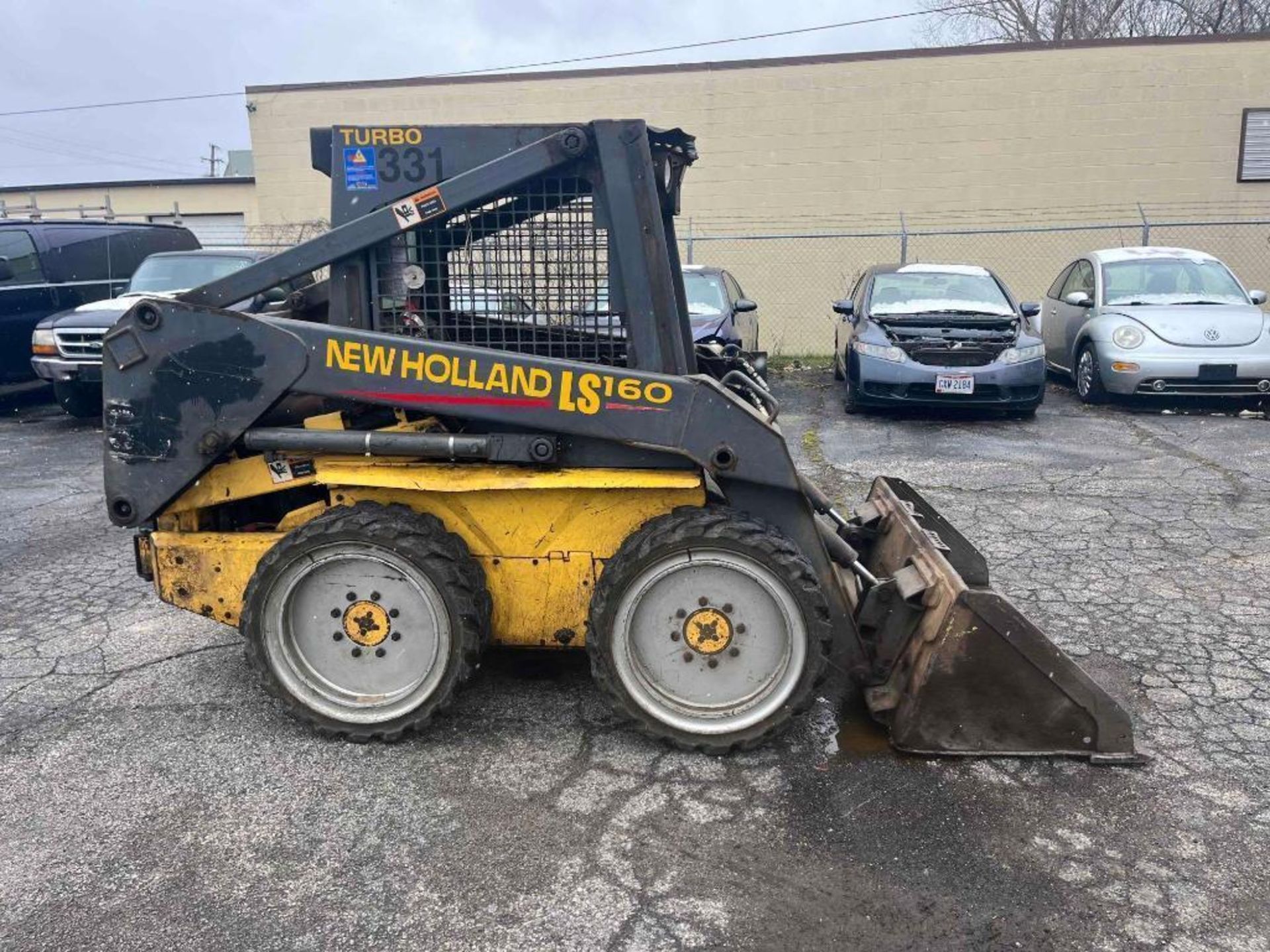 New Holland LS160 Skidloader (located off-site, please read description) - Image 11 of 13