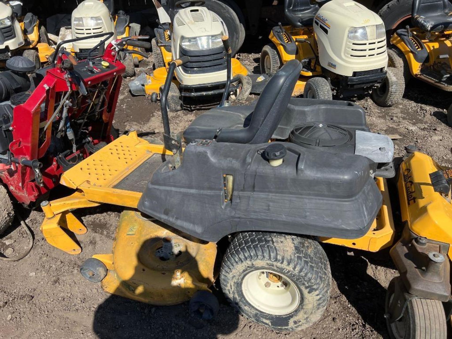 Cub Cadet Riding Lawn-Mower - Image 3 of 6