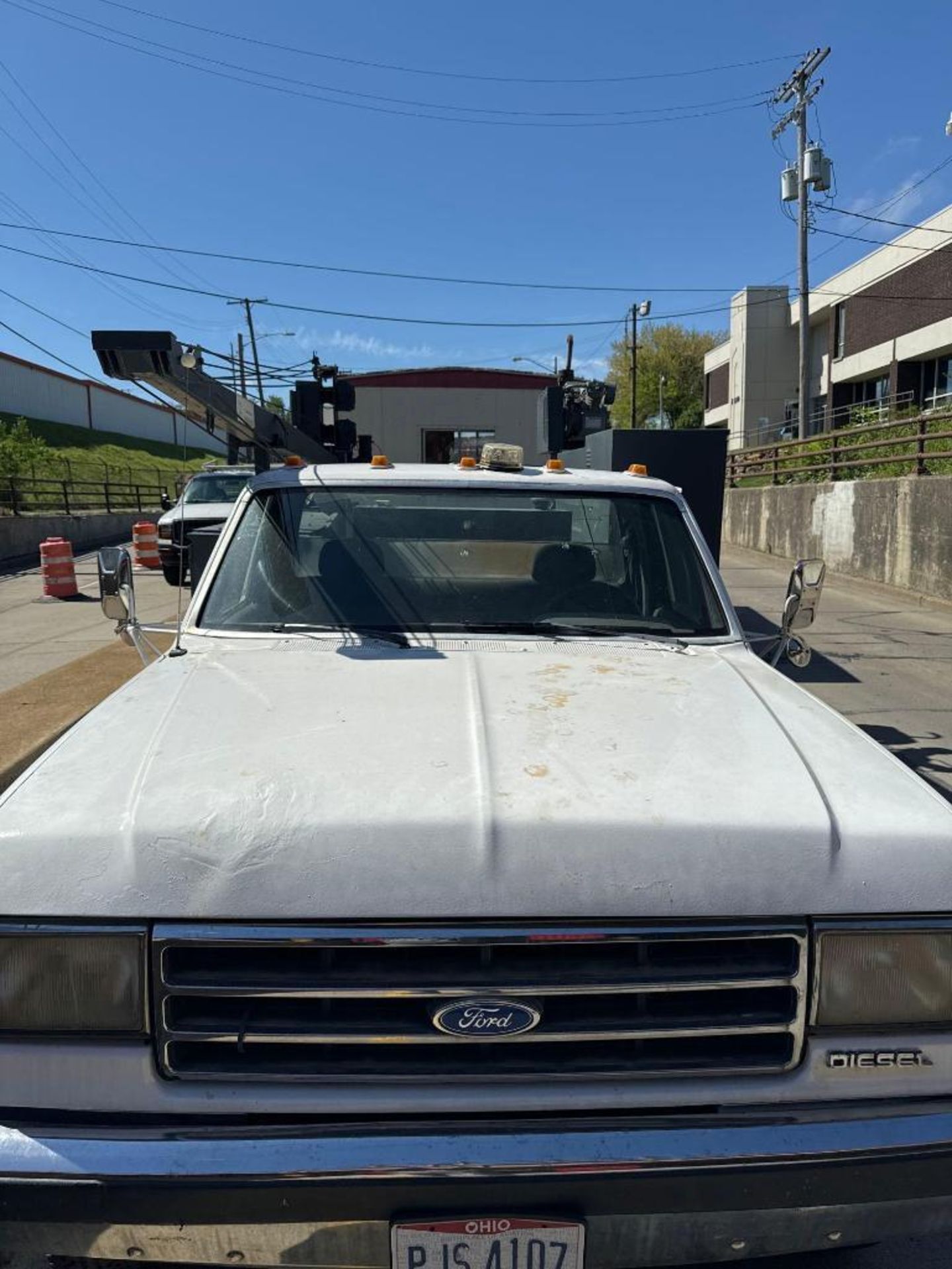 1989 Ford F-450 Diesel Service/Crane Truck (located offsite-please read full description) - Image 3 of 12