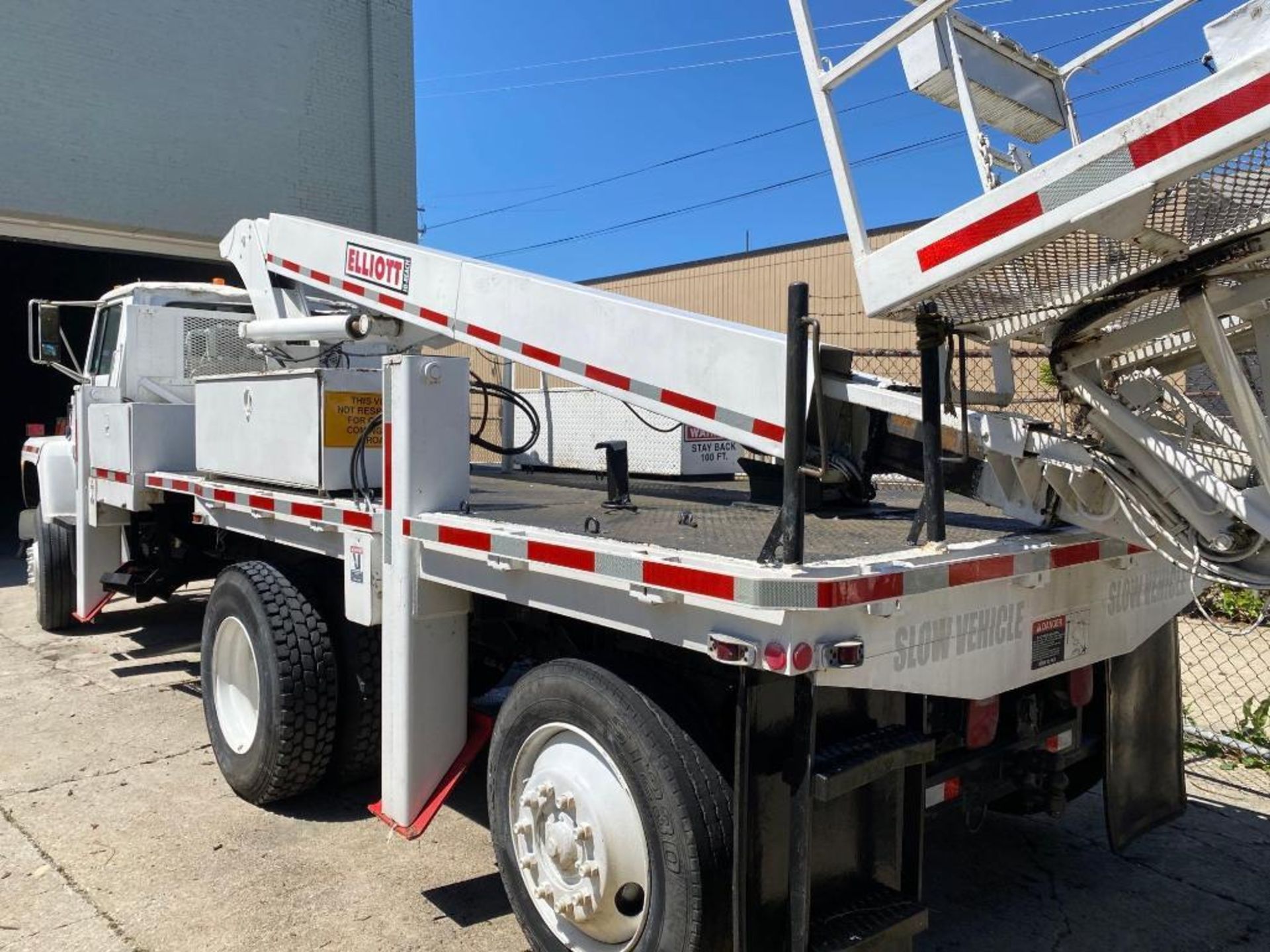 1994 Ford LN7000 60ft Bucket Truck (located offsite-please read full description) - Image 16 of 26