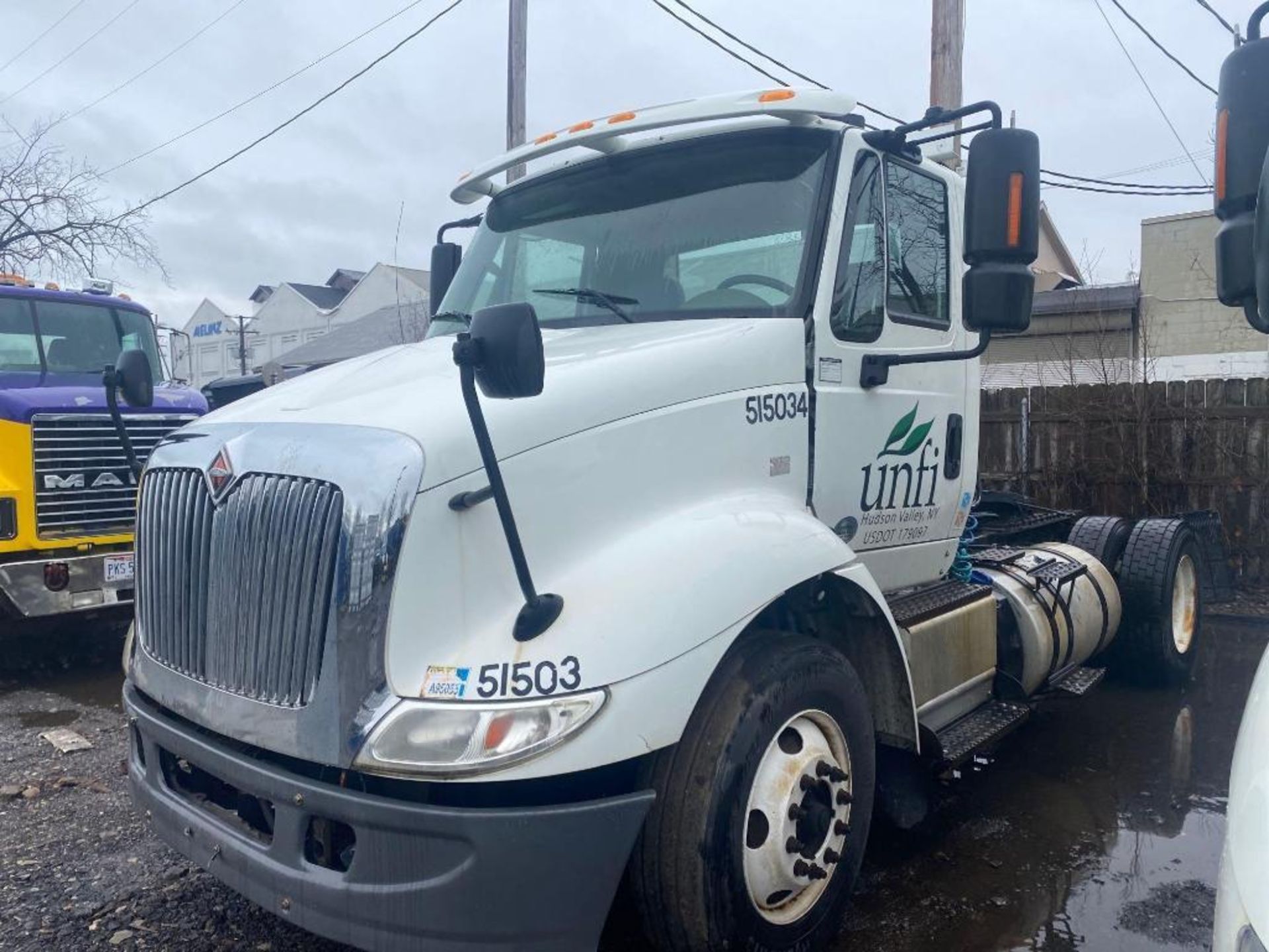 2015 International TranStar 8600 Single Axle Day Cab Tractor / Truck - Image 9 of 12