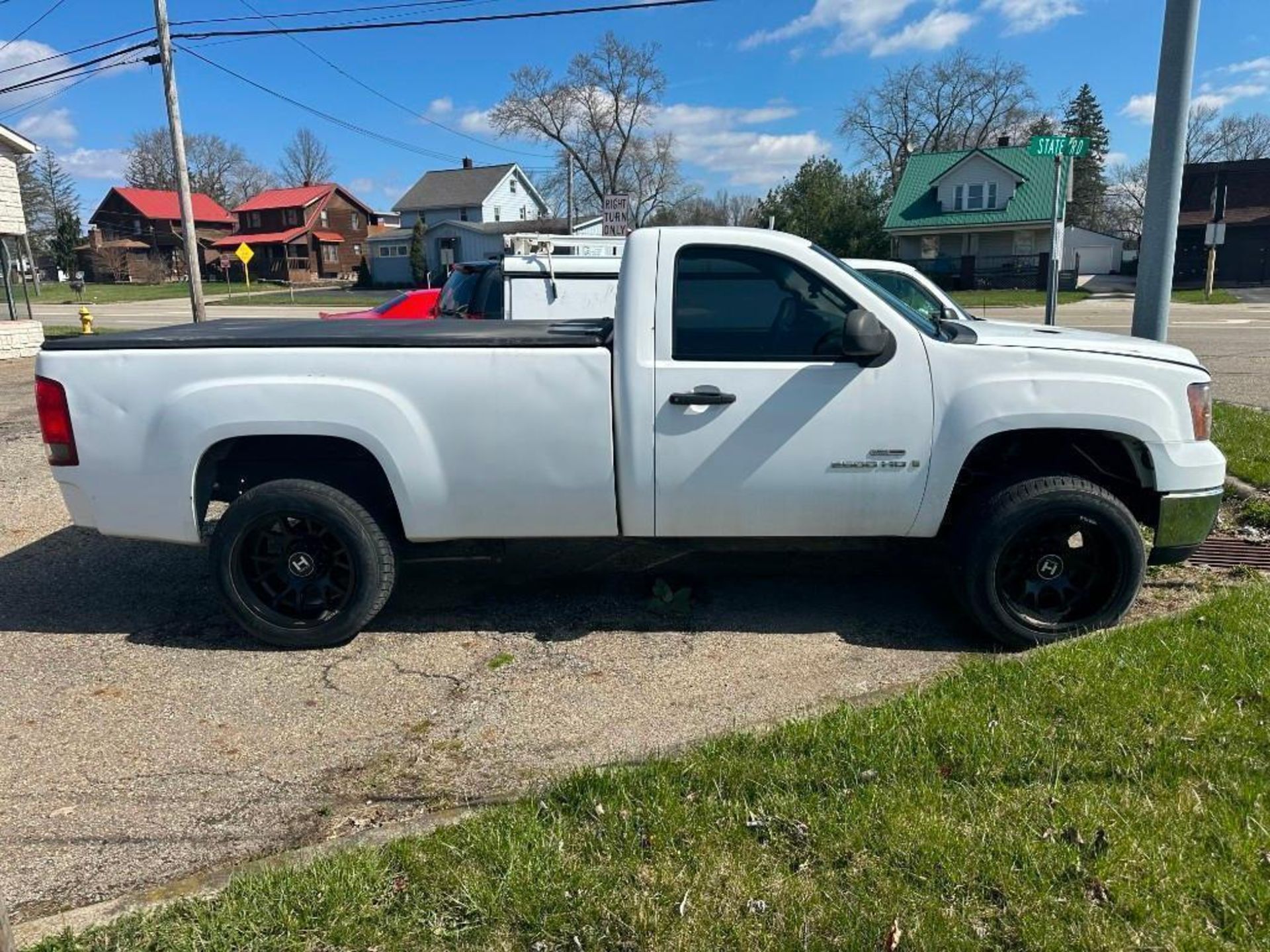 2008 GMC Sierra Pickup Truck (located off-site, please read description) - Image 4 of 11