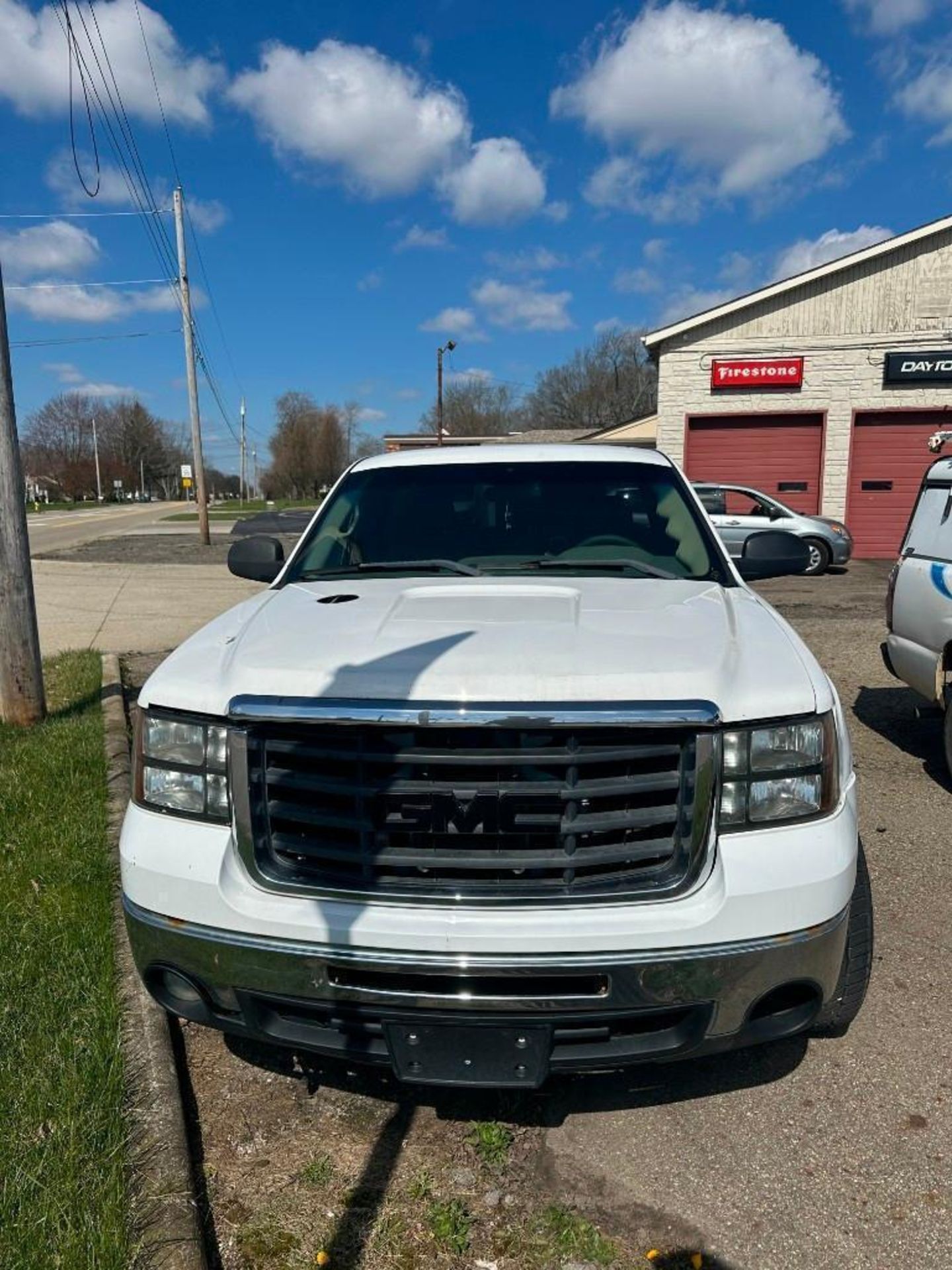 2008 GMC Sierra Pickup Truck (located off-site, please read description) - Image 2 of 11