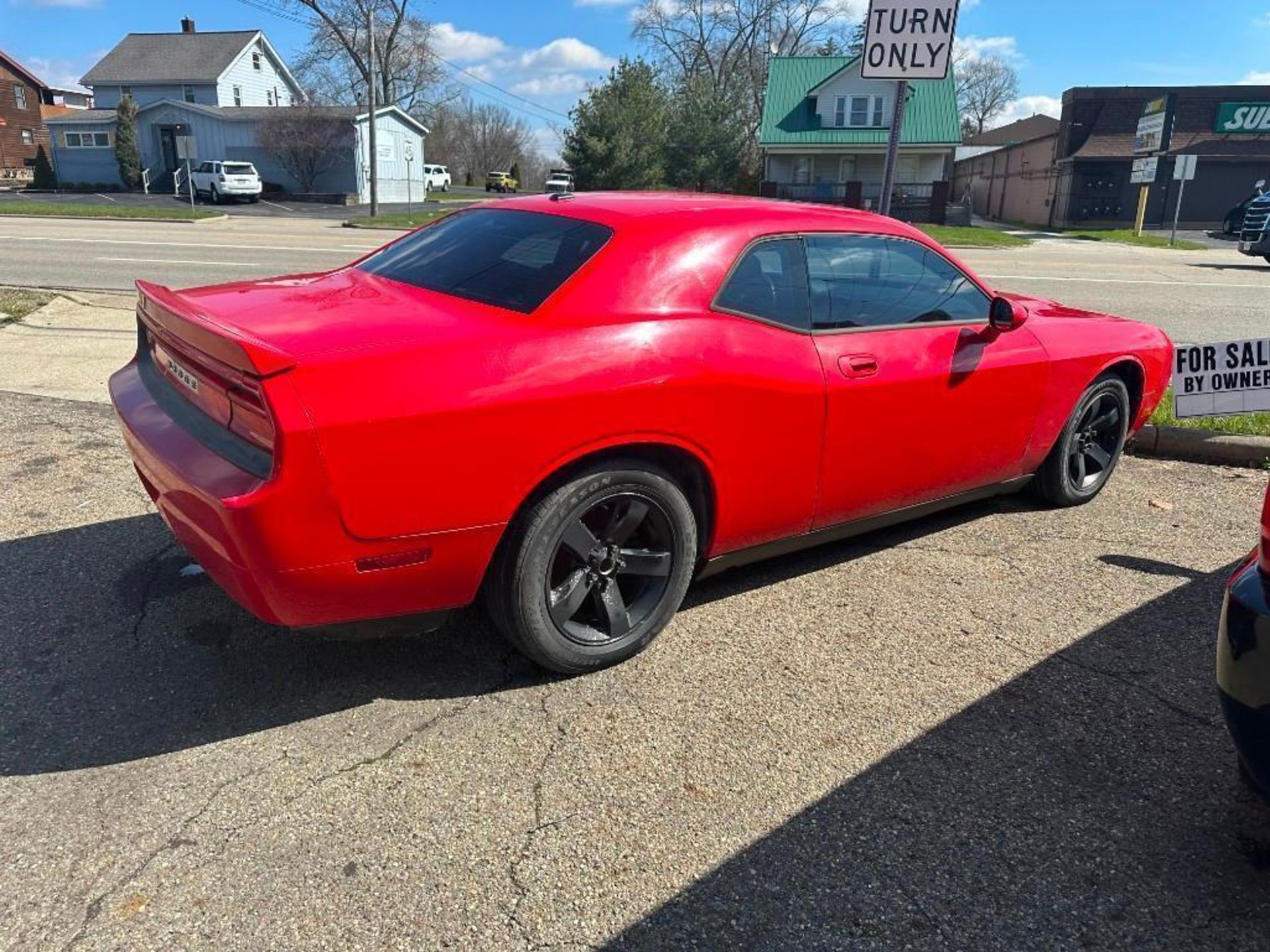 2009 Dodge Challenger Passenger Car (located off-site, please read description) - Image 5 of 10