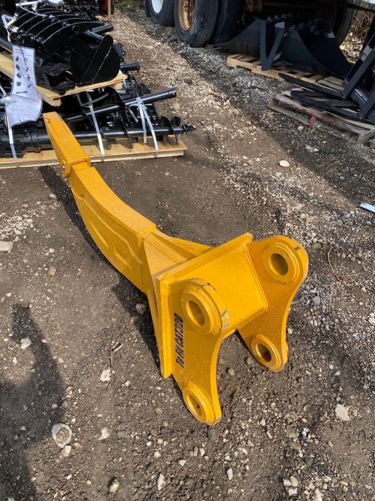 New GIYI Co HD Large Ripper Tooth (Fits CAT 320 Excavator) - Image 2 of 5