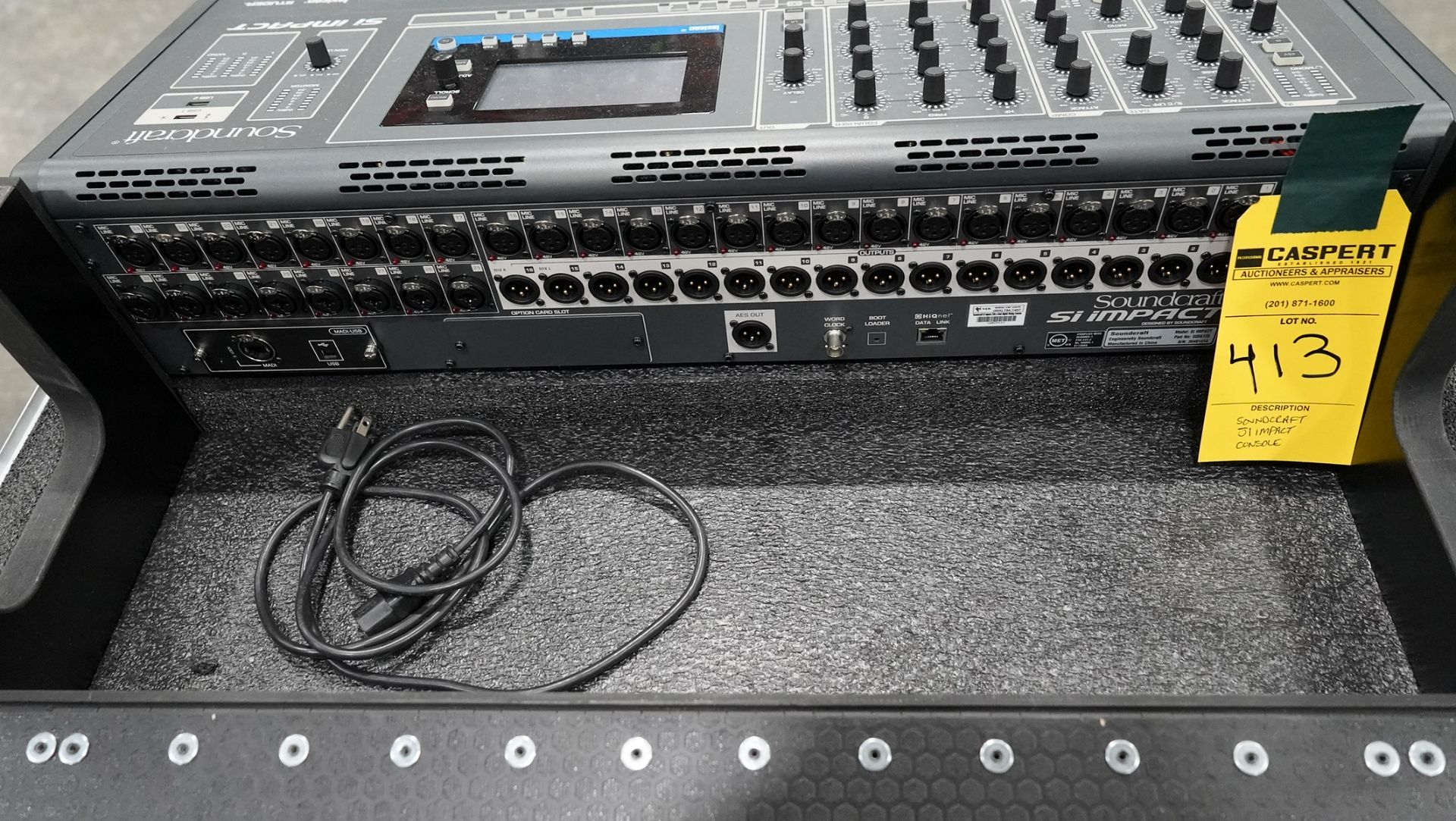 CONSOLE AUD DIGITAL SOUNDCRAFT SI IMPACT 32CH - Image 2 of 2