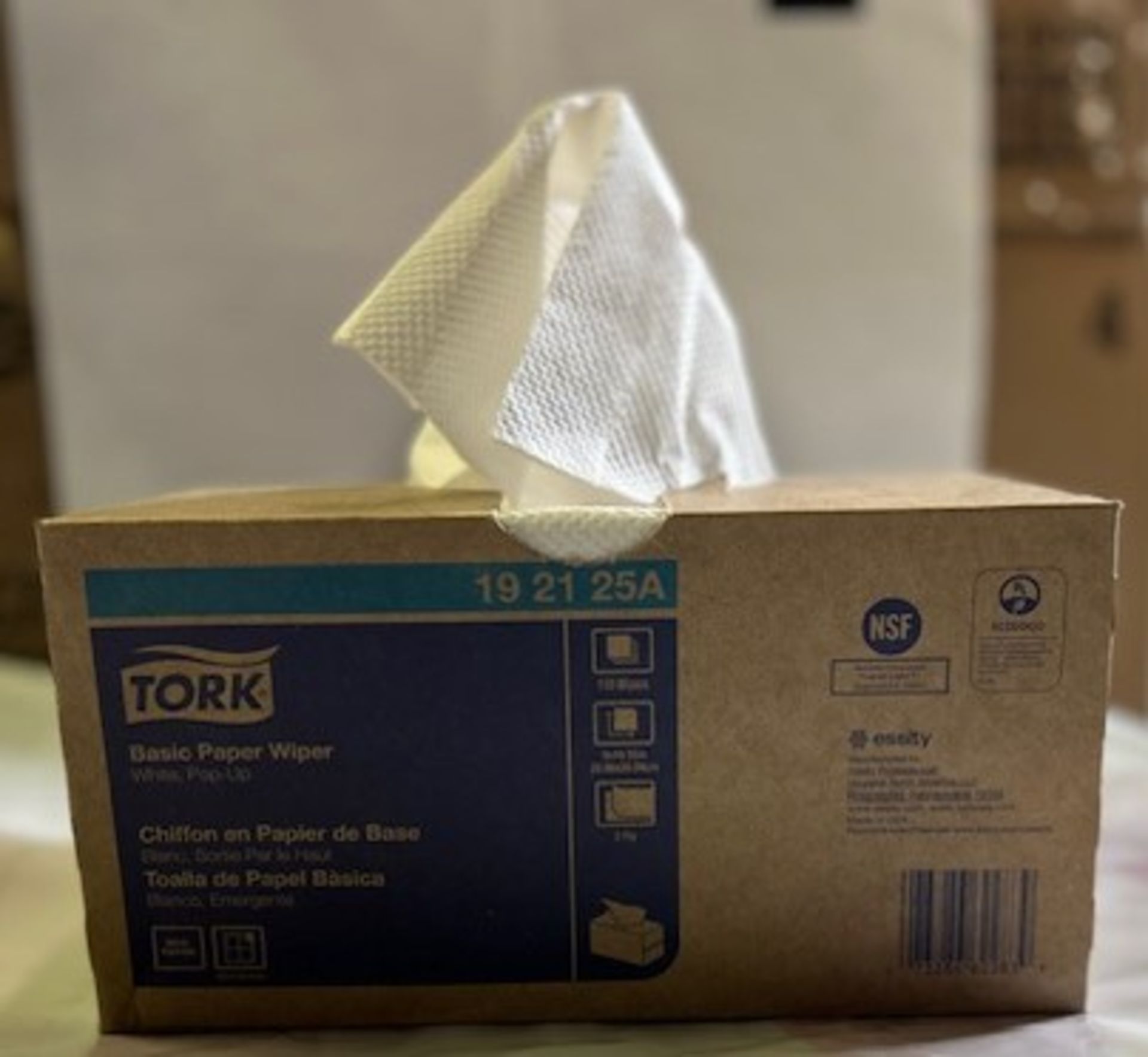 (54) Boxes - Tork #192125A White Wipers
