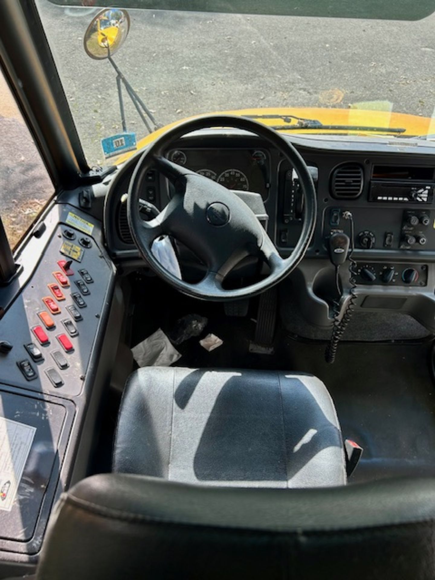 2018 Thomas 54 Seat School Bus - Image 8 of 15