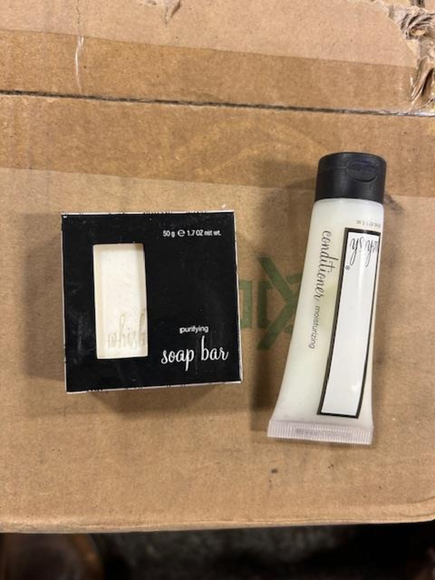 LOT - Ammenities - Soap, Shampoo, Conditioner, Lotion - Image 2 of 3